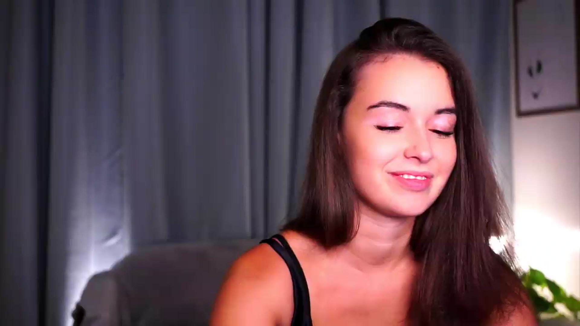 Gallery image thumbnail from FAWNette's myfreecams stream on, 05/28/2026, 22:07 image 19 of 20