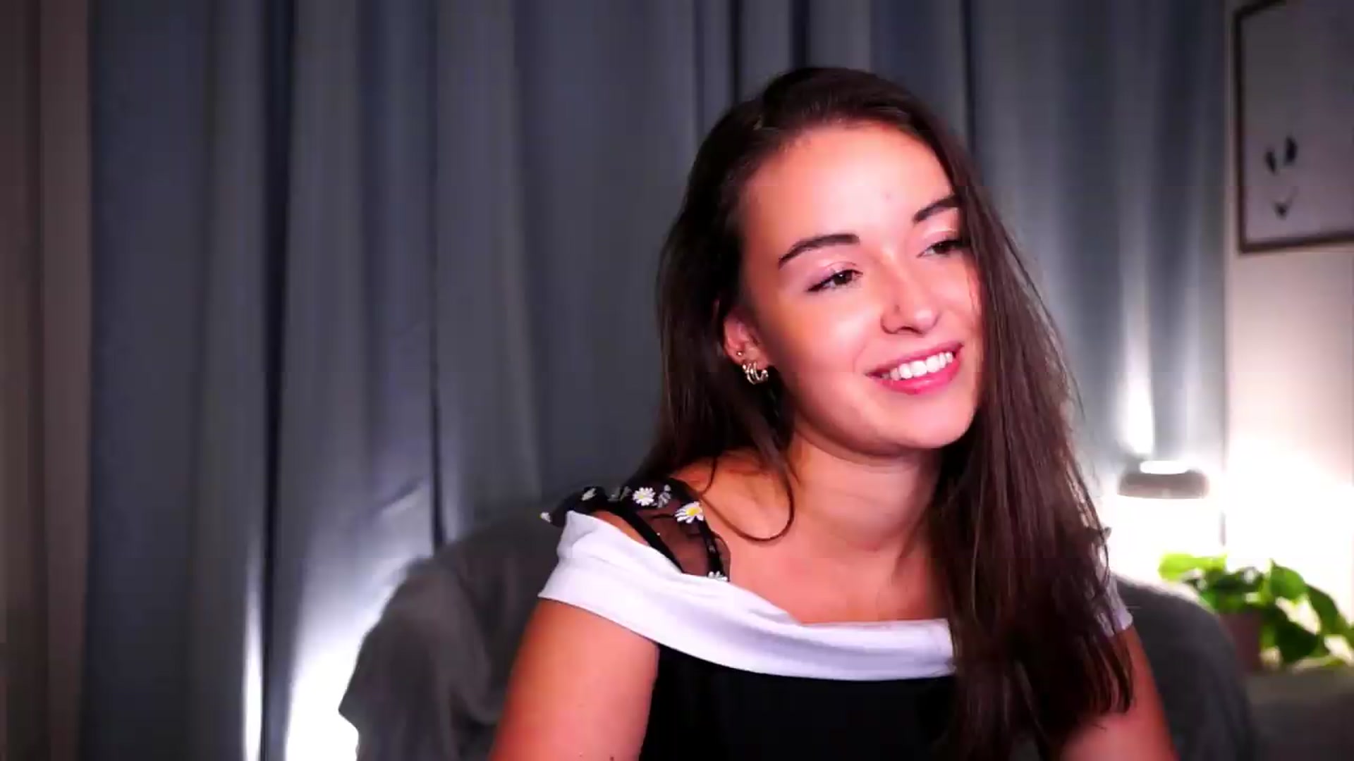 Gallery image thumbnail from FAWNette's myfreecams stream on, 06/01/2026, 20:35 image 15 of 20
