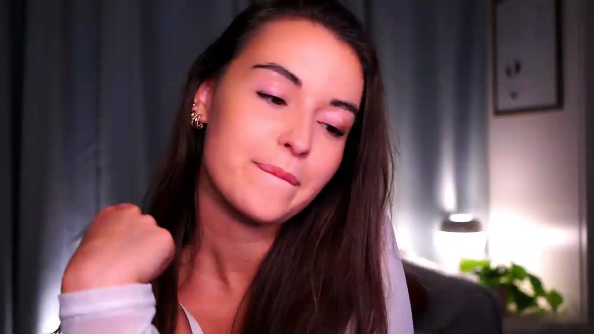 Gallery image thumbnail from FAWNette's myfreecams stream on, 06/02/2026, 21:00 image 18 of 20