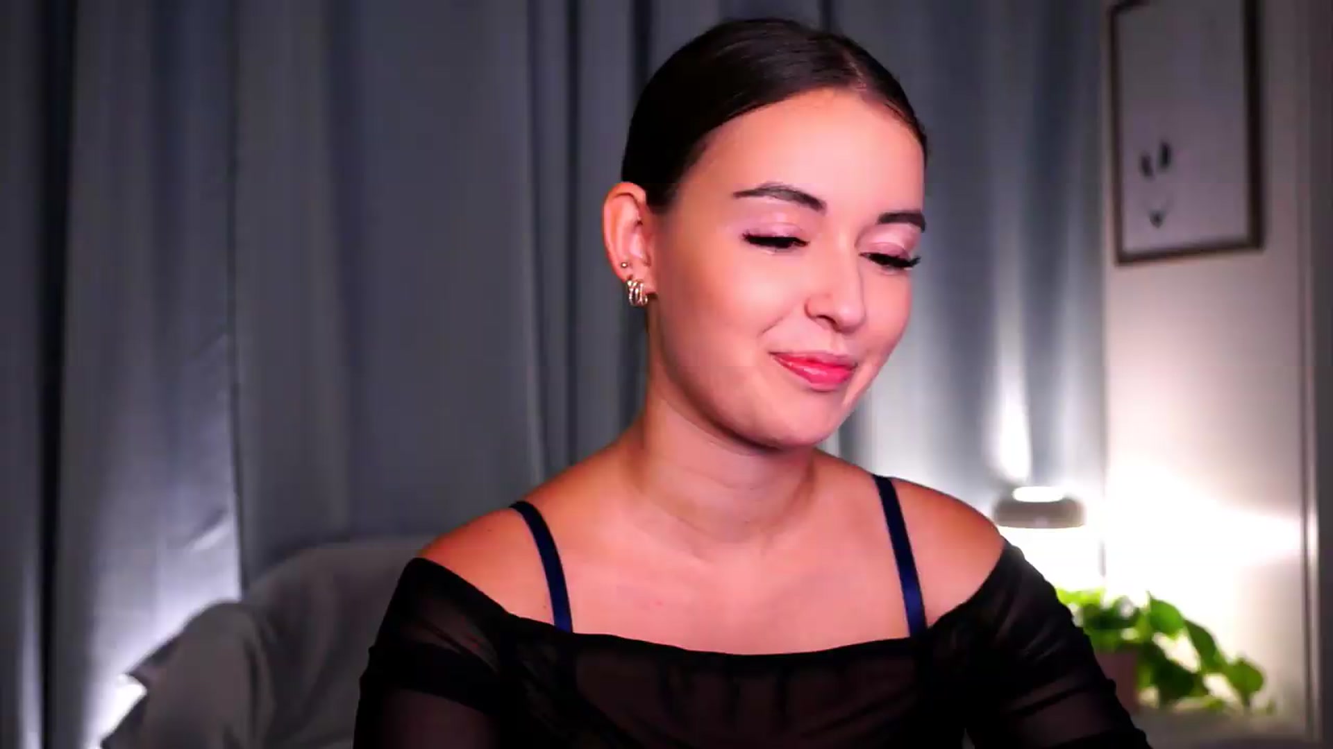 Gallery image thumbnail from FAWNette's myfreecams stream on, 06/05/2026, 17:30 image 5 of 20