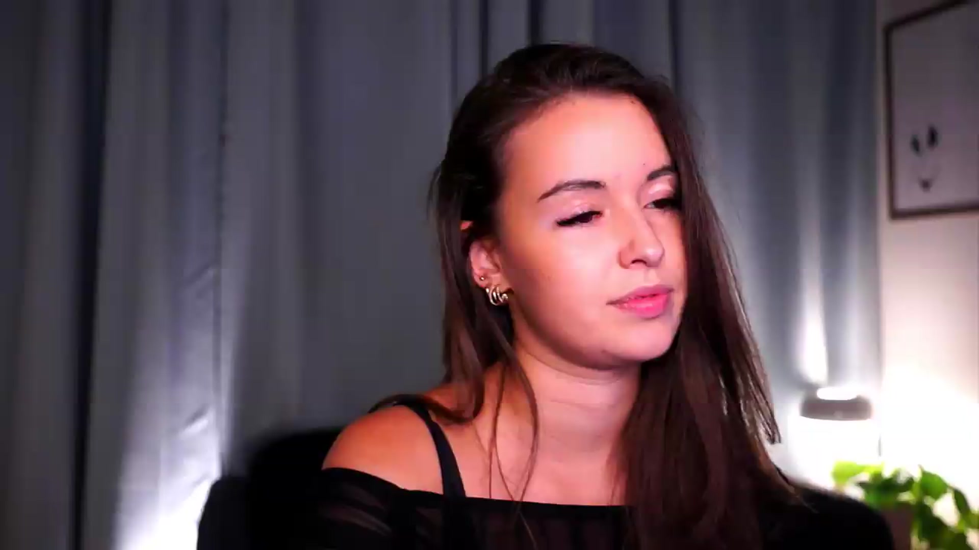 Gallery image thumbnail from FAWNette's myfreecams stream on, 06/08/2026, 20:39 image 6 of 20