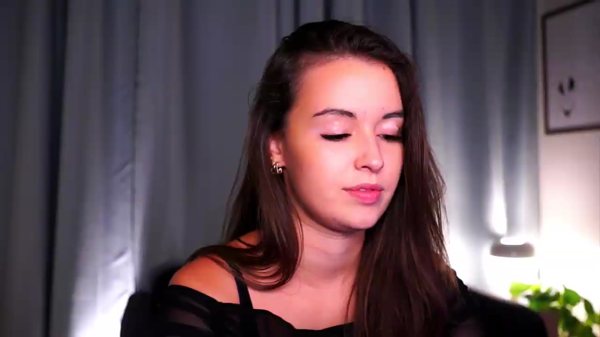 Gallery image thumbnail from FAWNette's myfreecams stream on, 06/08/2026, 20:39 image 5 of 20