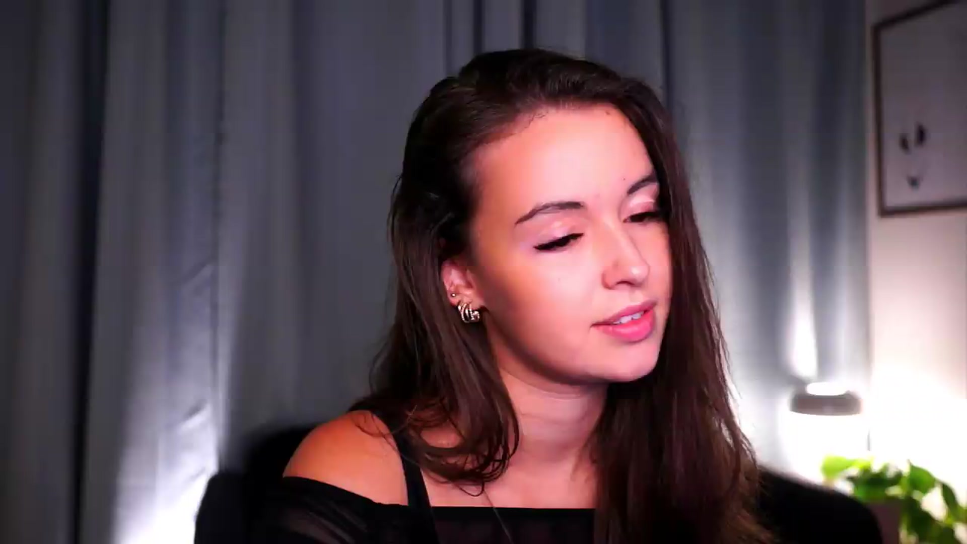 Gallery image thumbnail from FAWNette's myfreecams stream on, 06/08/2026, 20:39 image 7 of 20