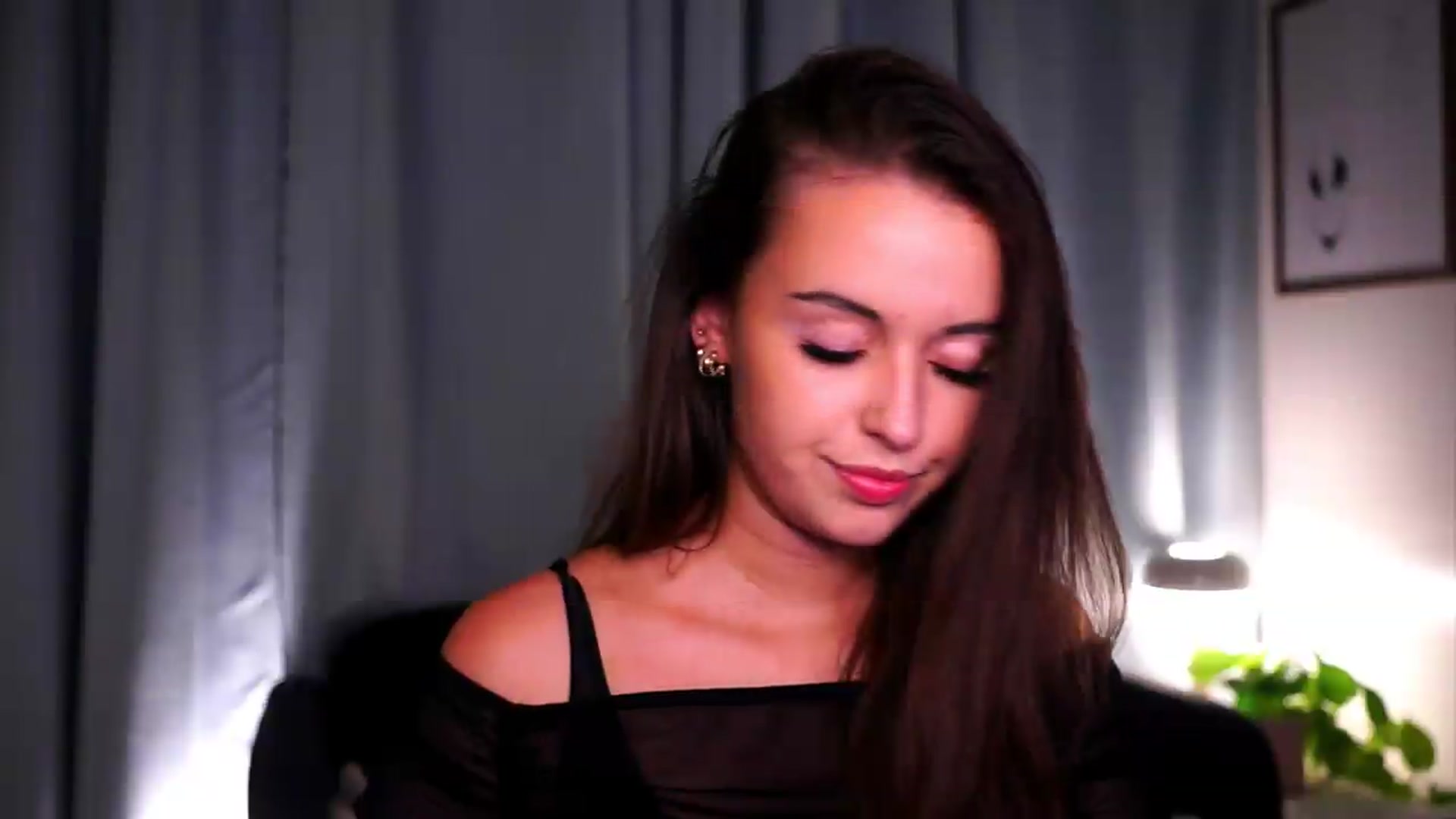 Gallery image thumbnail from FAWNette's myfreecams stream on, 06/08/2026, 20:39 image 12 of 20