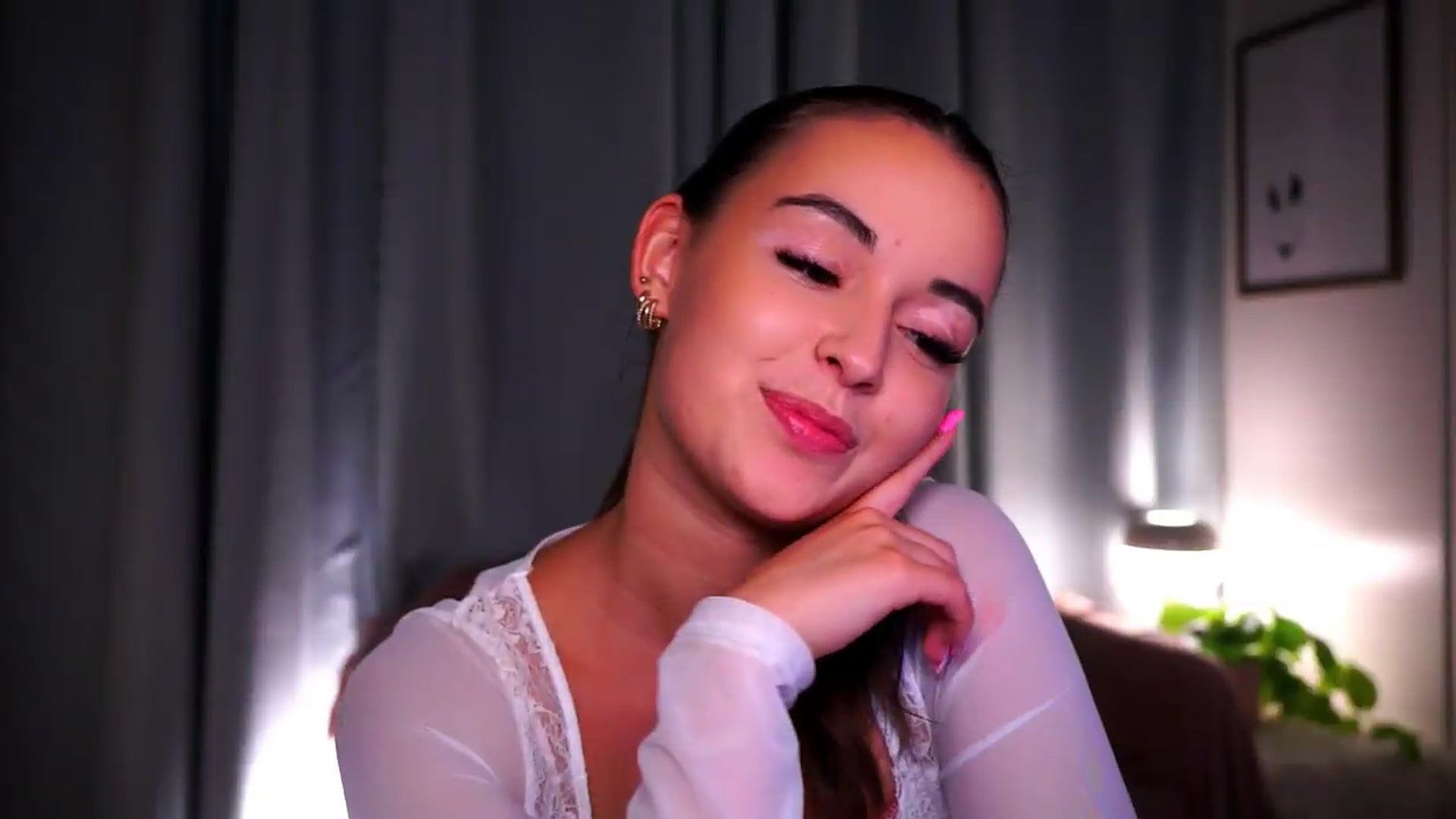 Gallery image thumbnail from FAWNette's myfreecams stream on, 06/09/2026, 20:34 image 9 of 20