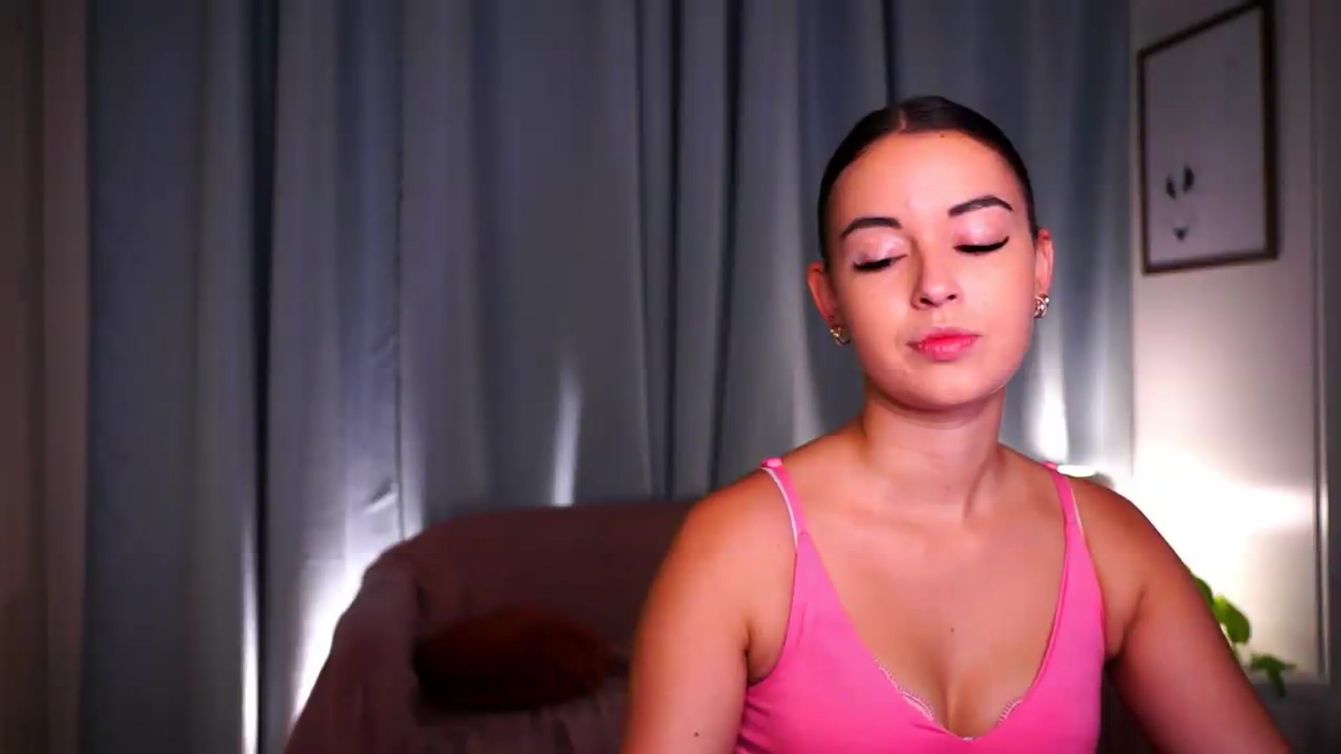 Gallery image thumbnail from FAWNette's myfreecams stream on, 06/13/2026, 09:31 image 18 of 20