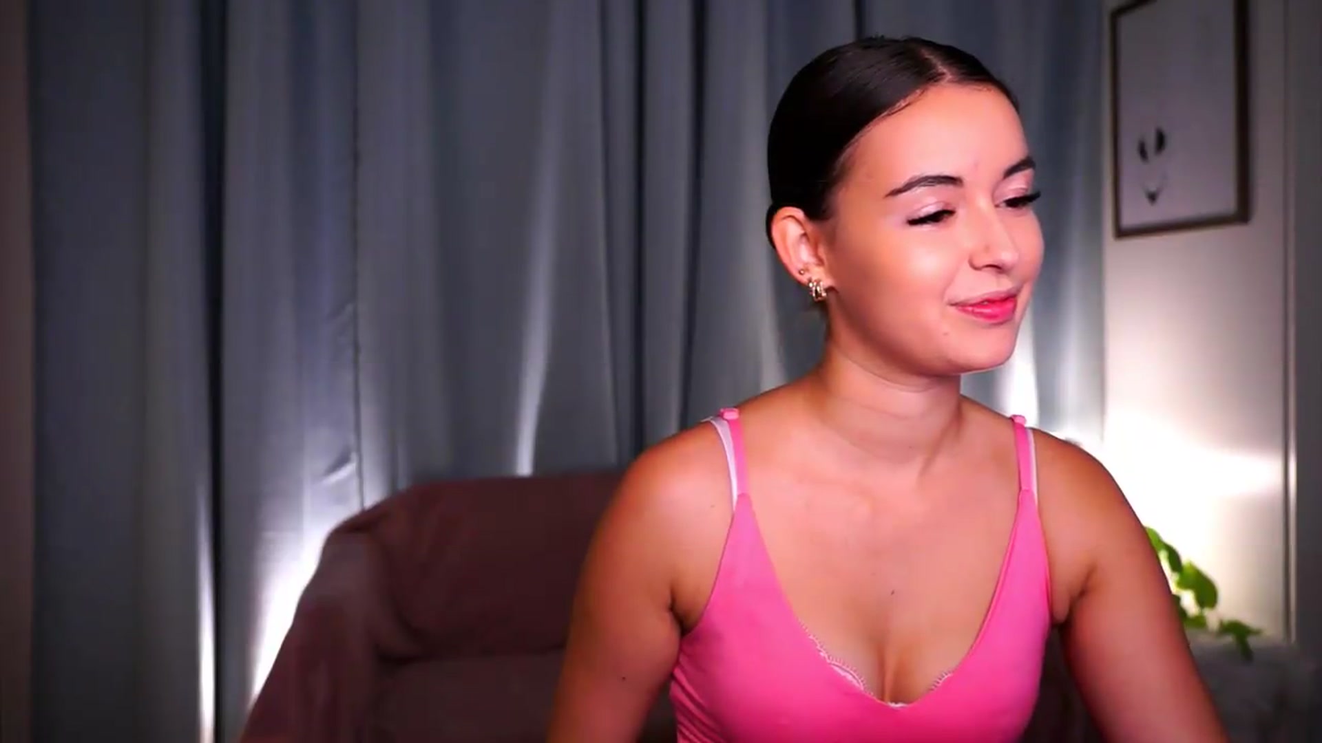 Gallery image thumbnail from FAWNette's myfreecams stream on, 06/13/2026, 10:25 image 2 of 20