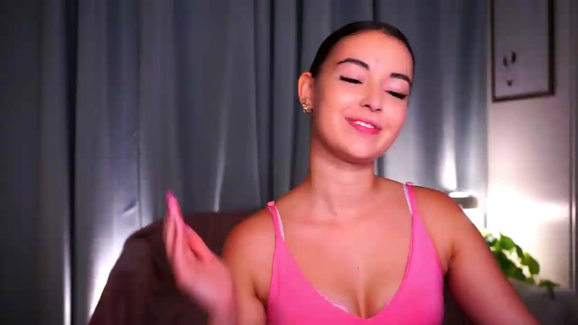 Gallery image thumbnail from FAWNette's myfreecams stream on, 06/13/2026, 11:59 image 1 of 20