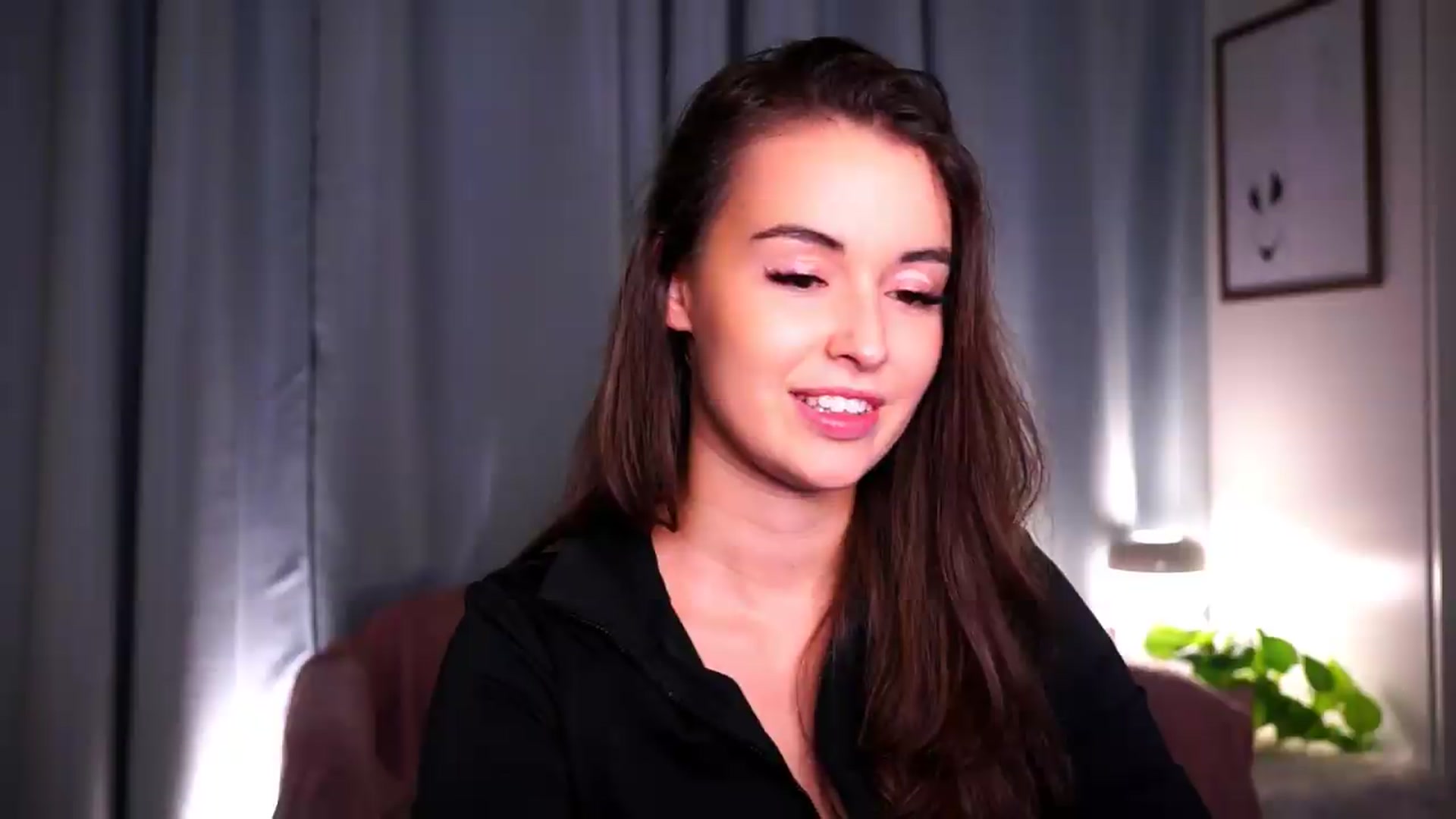 Gallery image thumbnail from FAWNette's myfreecams stream on, 06/18/2026, 17:45 image 2 of 20