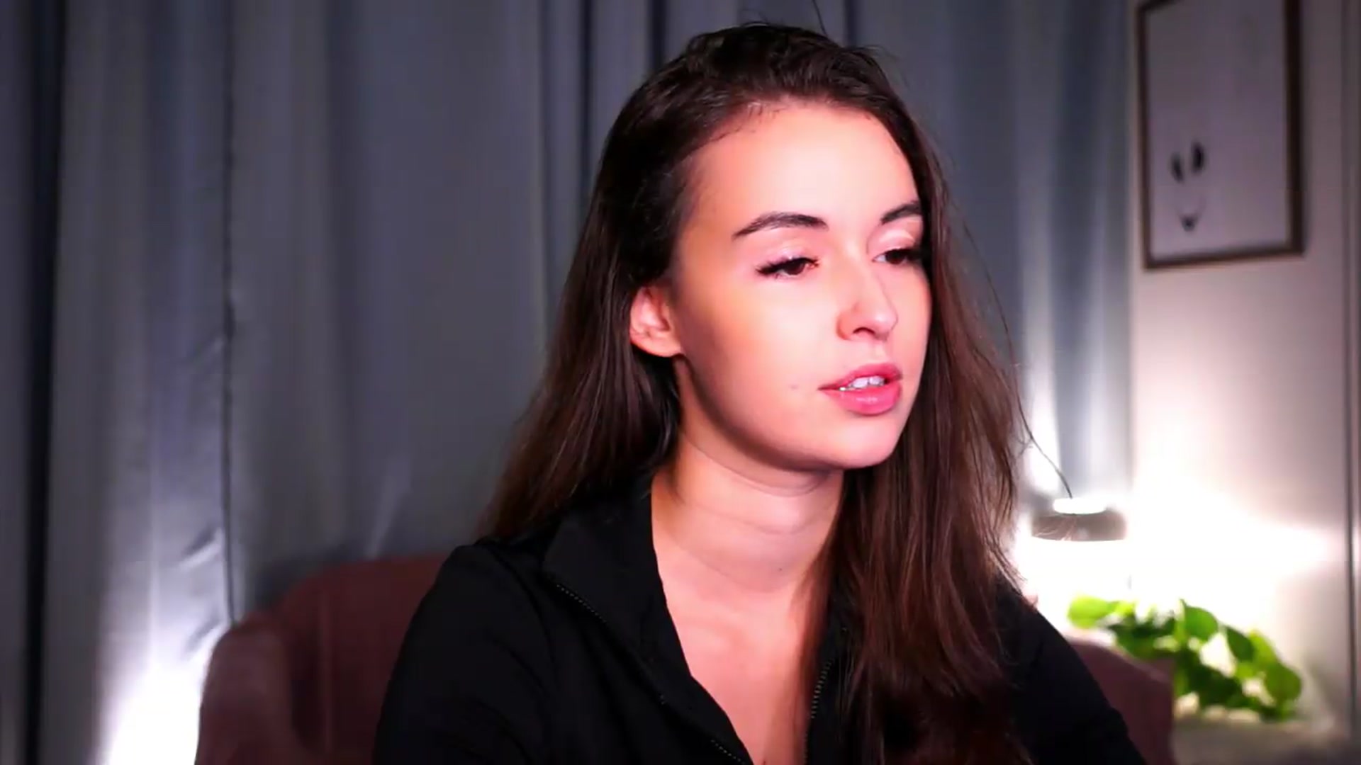 Gallery image thumbnail from FAWNette's myfreecams stream on, 06/18/2026, 19:05 image 8 of 20