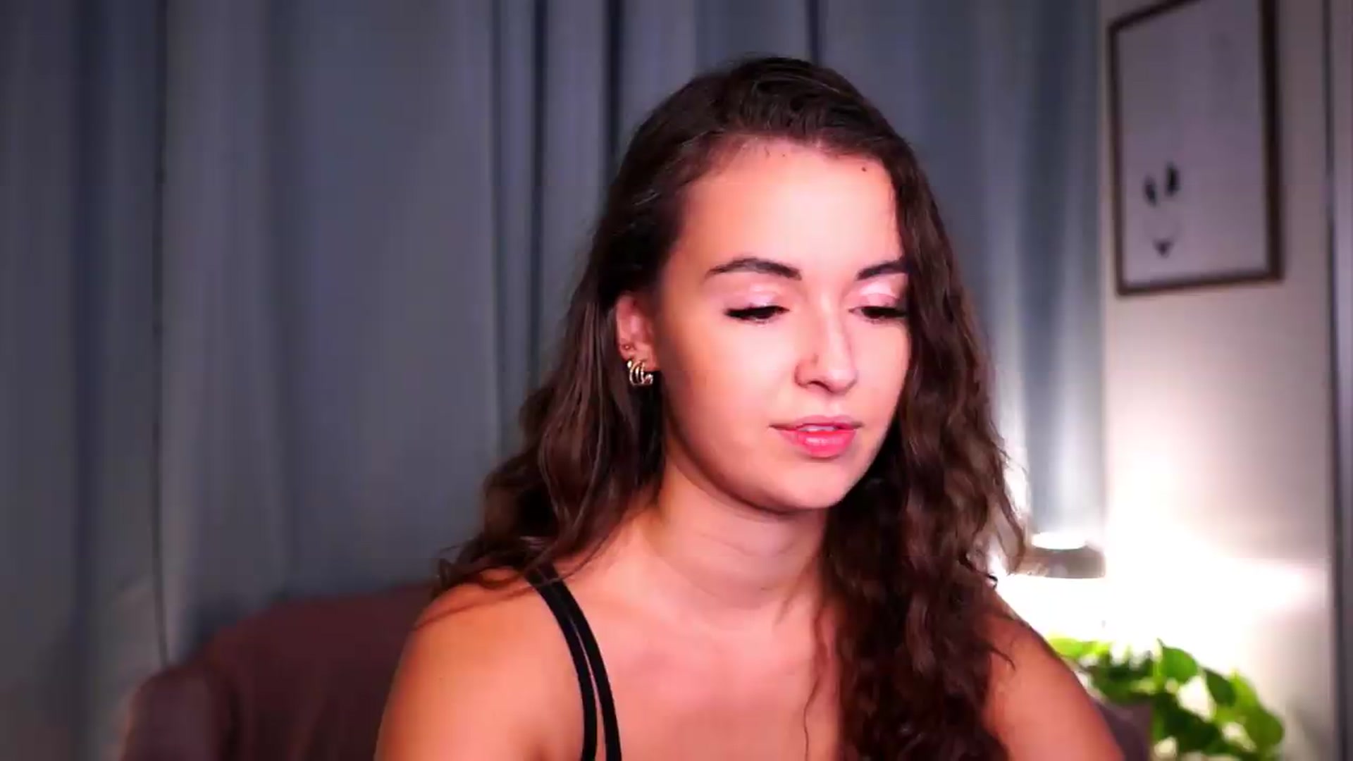 Gallery image thumbnail from FAWNette's myfreecams stream on, 06/20/2026, 08:55 image 17 of 20