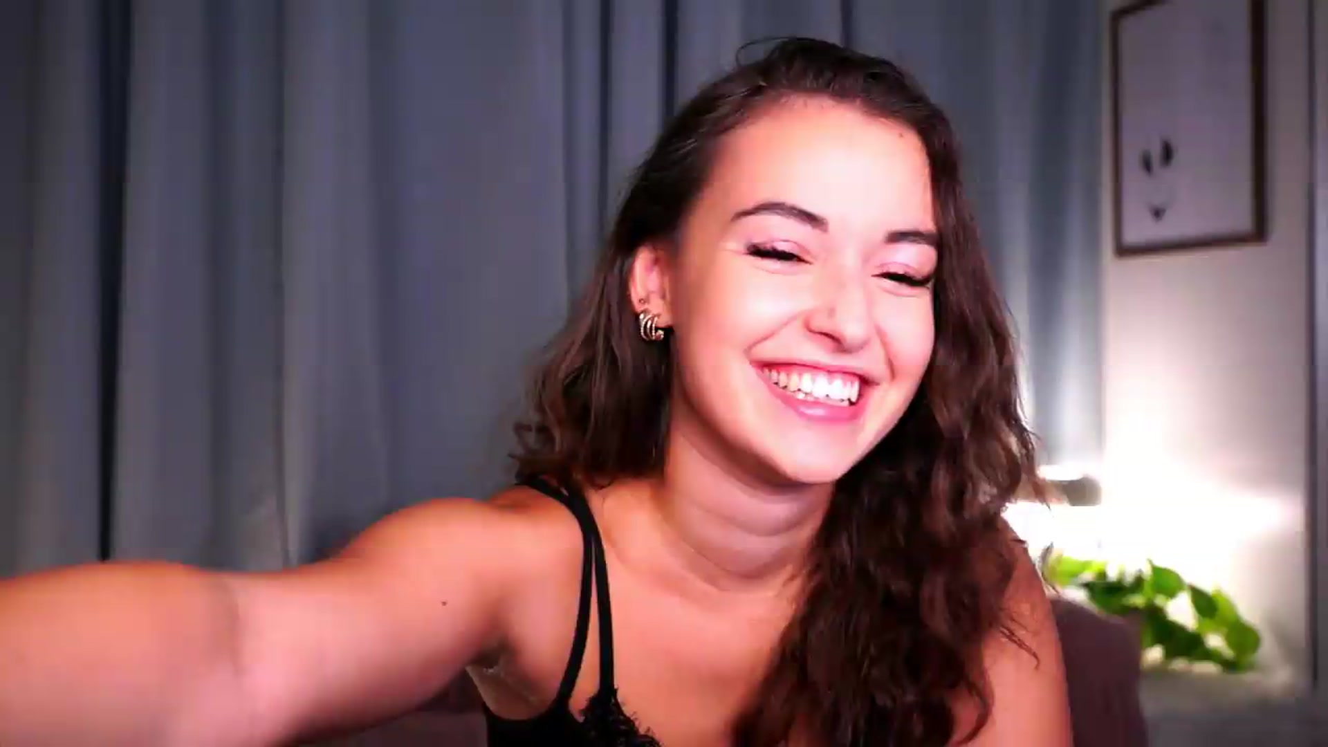 Gallery image thumbnail from FAWNette's myfreecams stream on, 06/20/2026, 08:55 image 9 of 20