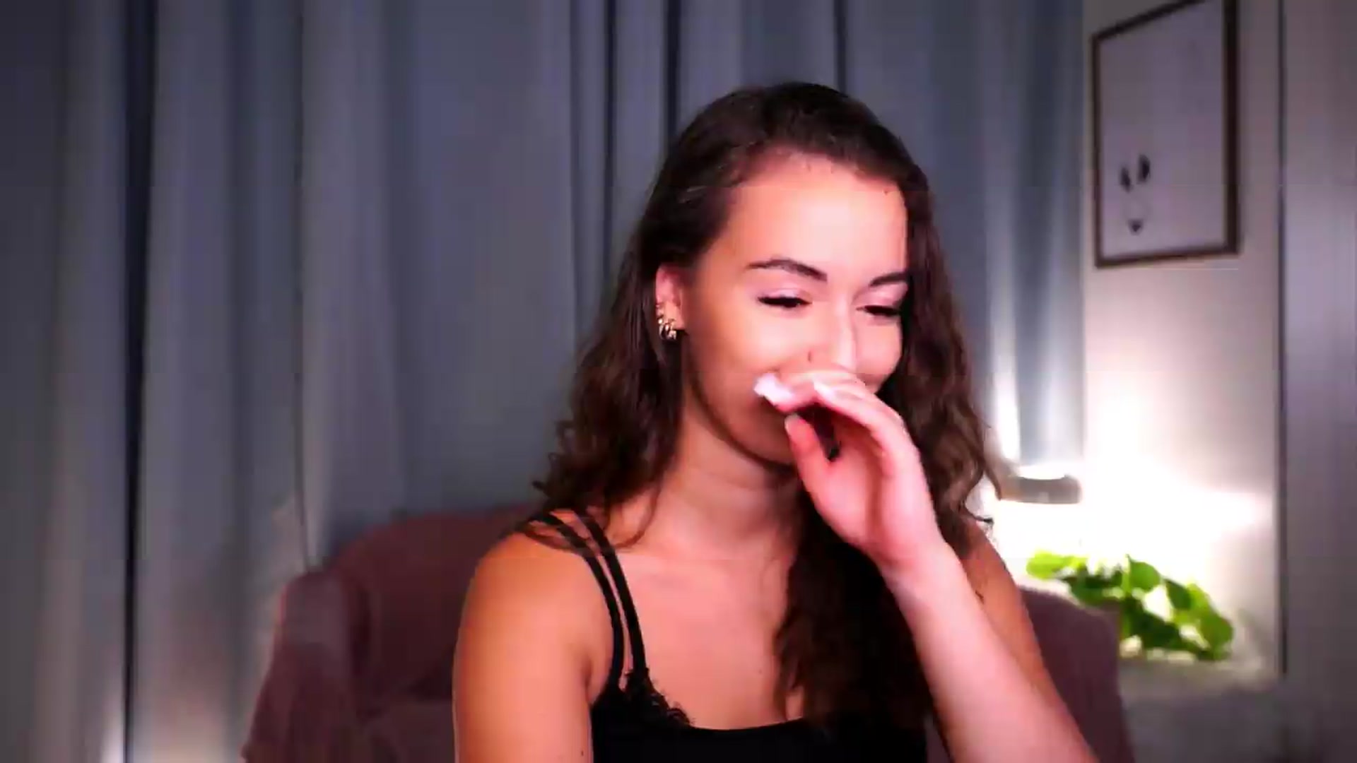 Gallery image thumbnail from FAWNette's myfreecams stream on, 06/20/2026, 08:55 image 13 of 20