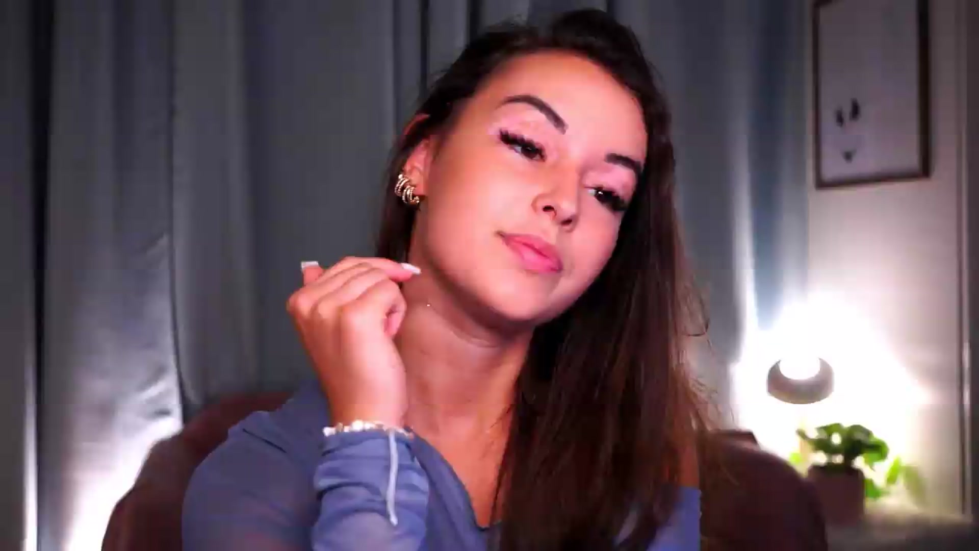 Gallery image thumbnail from FAWNette's myfreecams stream on, 06/28/2026, 15:01 image 12 of 20