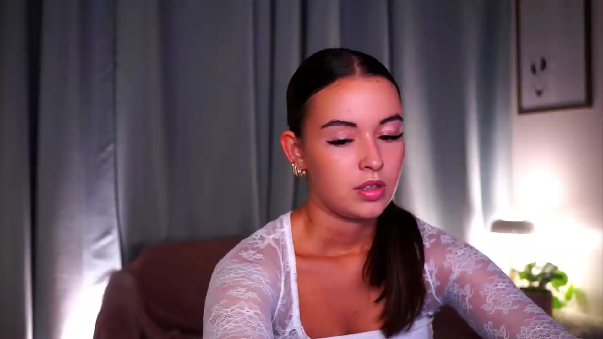 Gallery image thumbnail from FAWNette's myfreecams stream on, 07/02/2026, 18:45 image 12 of 20