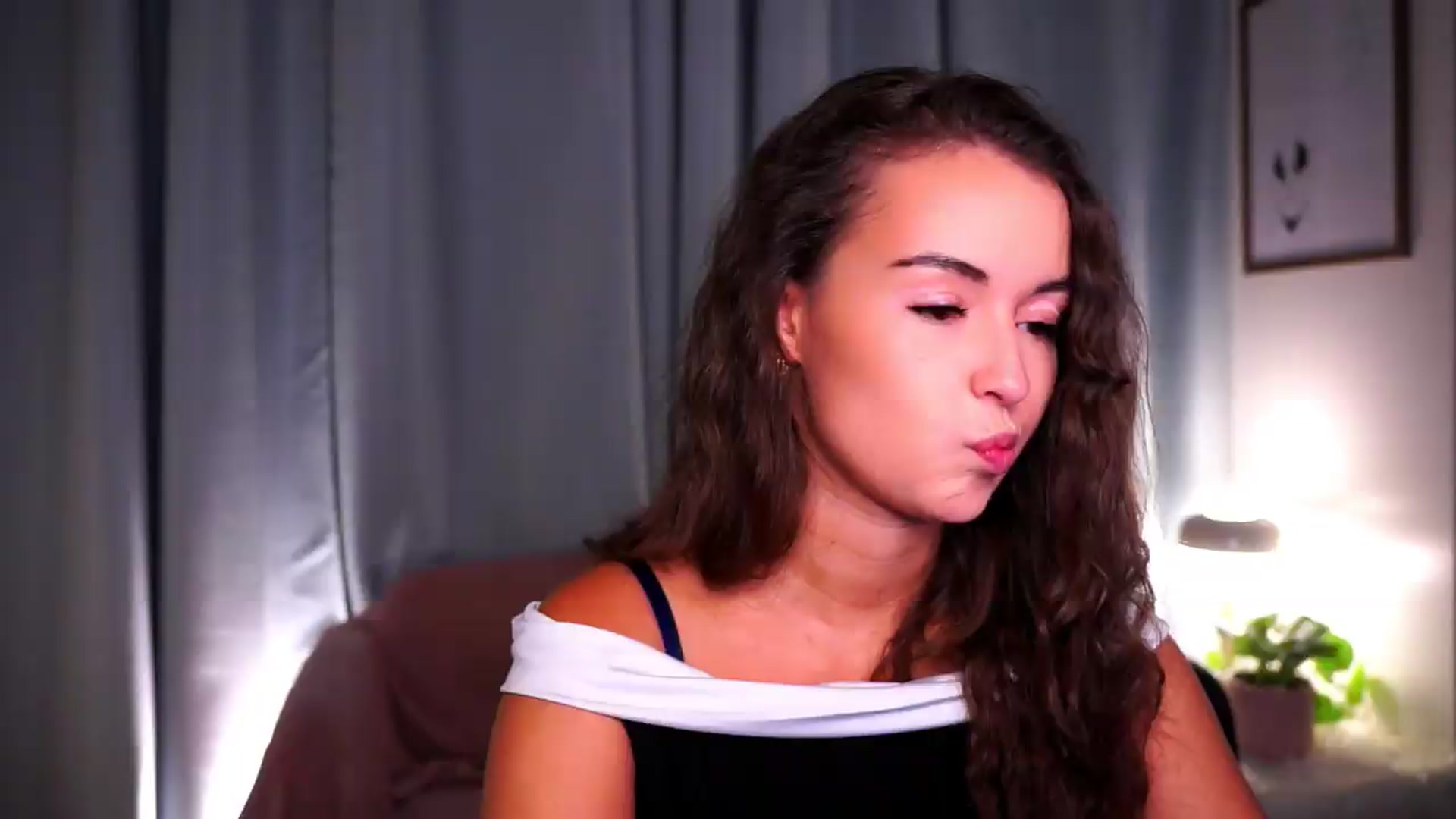 Gallery image thumbnail from FAWNette's myfreecams stream on, 07/08/2026, 10:27 image 19 of 20