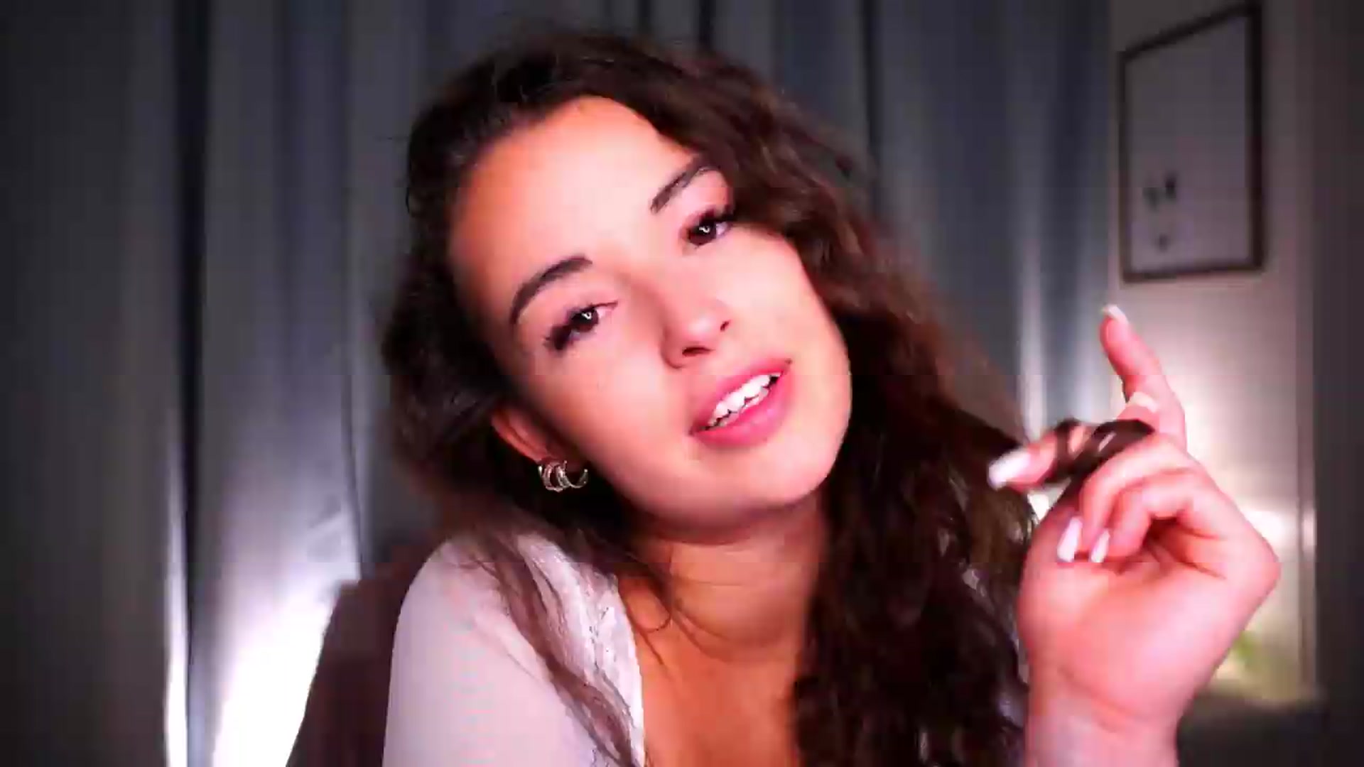 Gallery image thumbnail from FAWNette's myfreecams stream on, 07/09/2026, 11:10 image 2 of 20