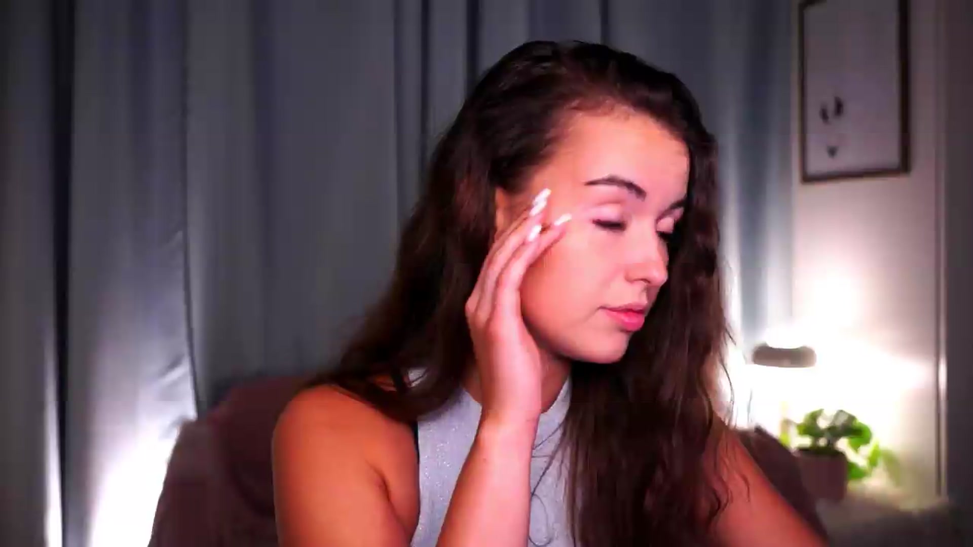 Gallery image thumbnail from FAWNette's myfreecams stream on, 07/10/2026, 13:25 image 15 of 20