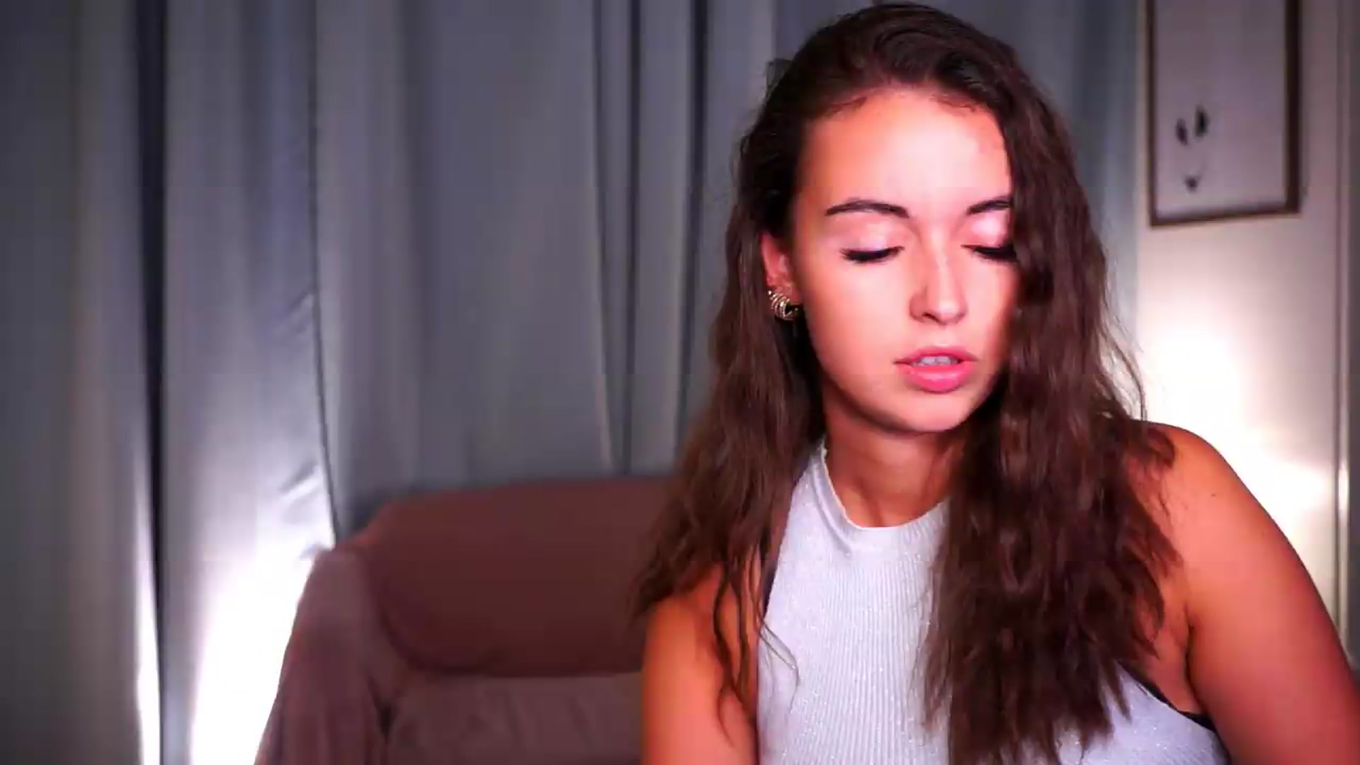 Gallery image thumbnail from FAWNette's myfreecams stream on, 07/10/2026, 14:37 image 16 of 20