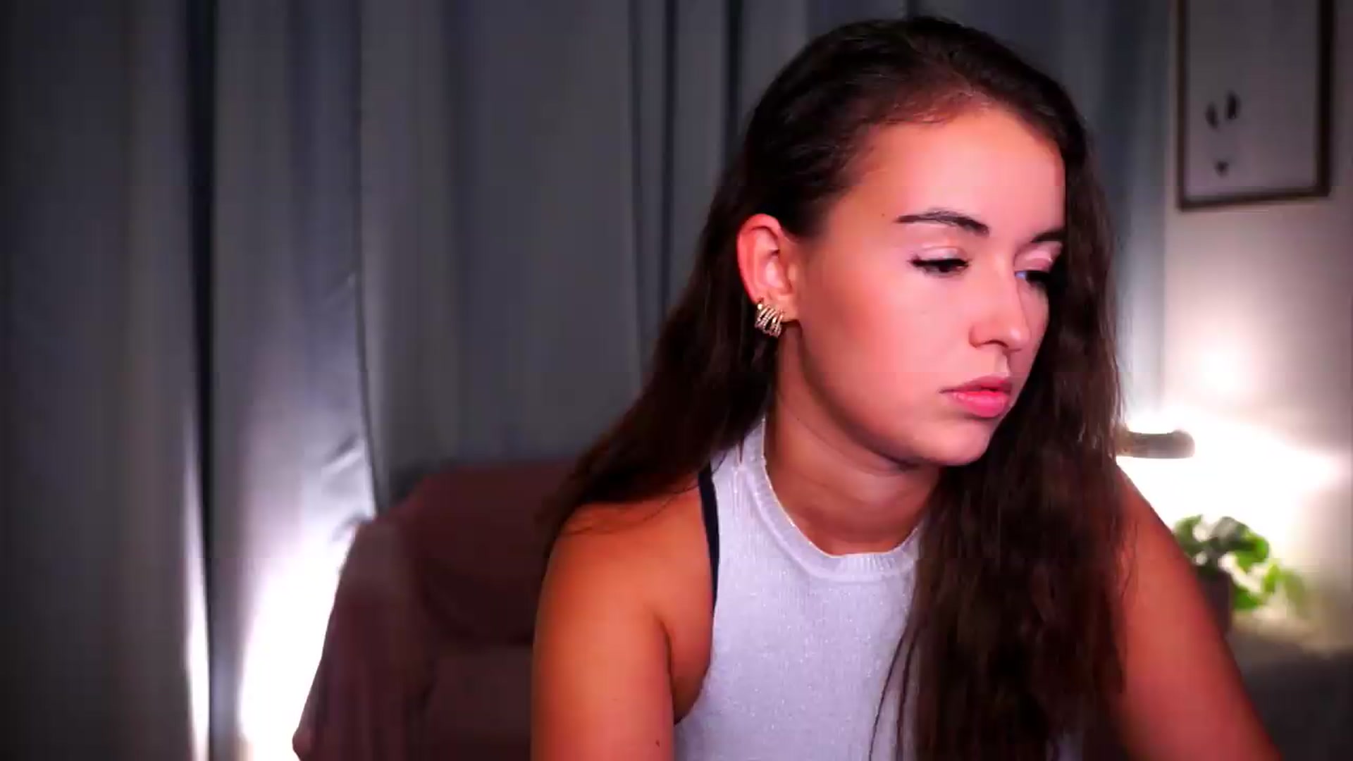 Gallery image thumbnail from FAWNette's myfreecams stream on, 07/10/2026, 14:37 image 10 of 20