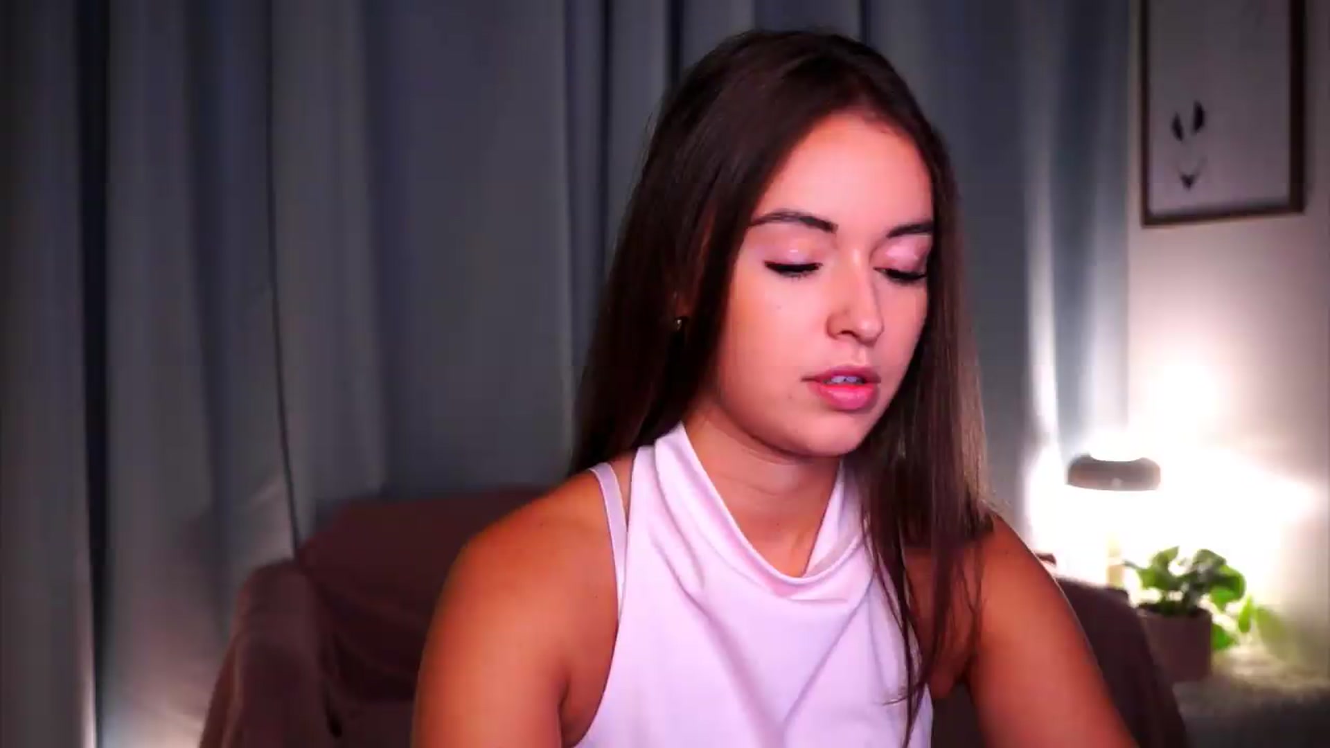 Gallery image thumbnail from FAWNette's myfreecams stream on, 07/19/2026, 12:52 image 12 of 20