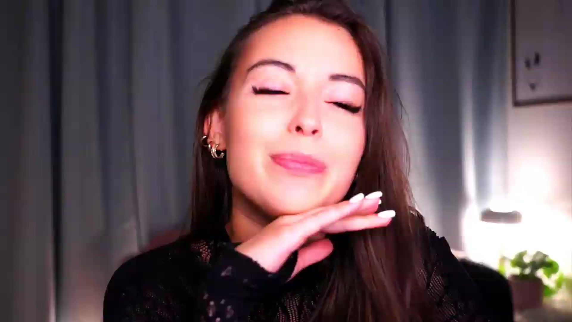 Gallery image thumbnail from FAWNette's myfreecams stream on, 07/22/2026, 18:08 image 20 of 20