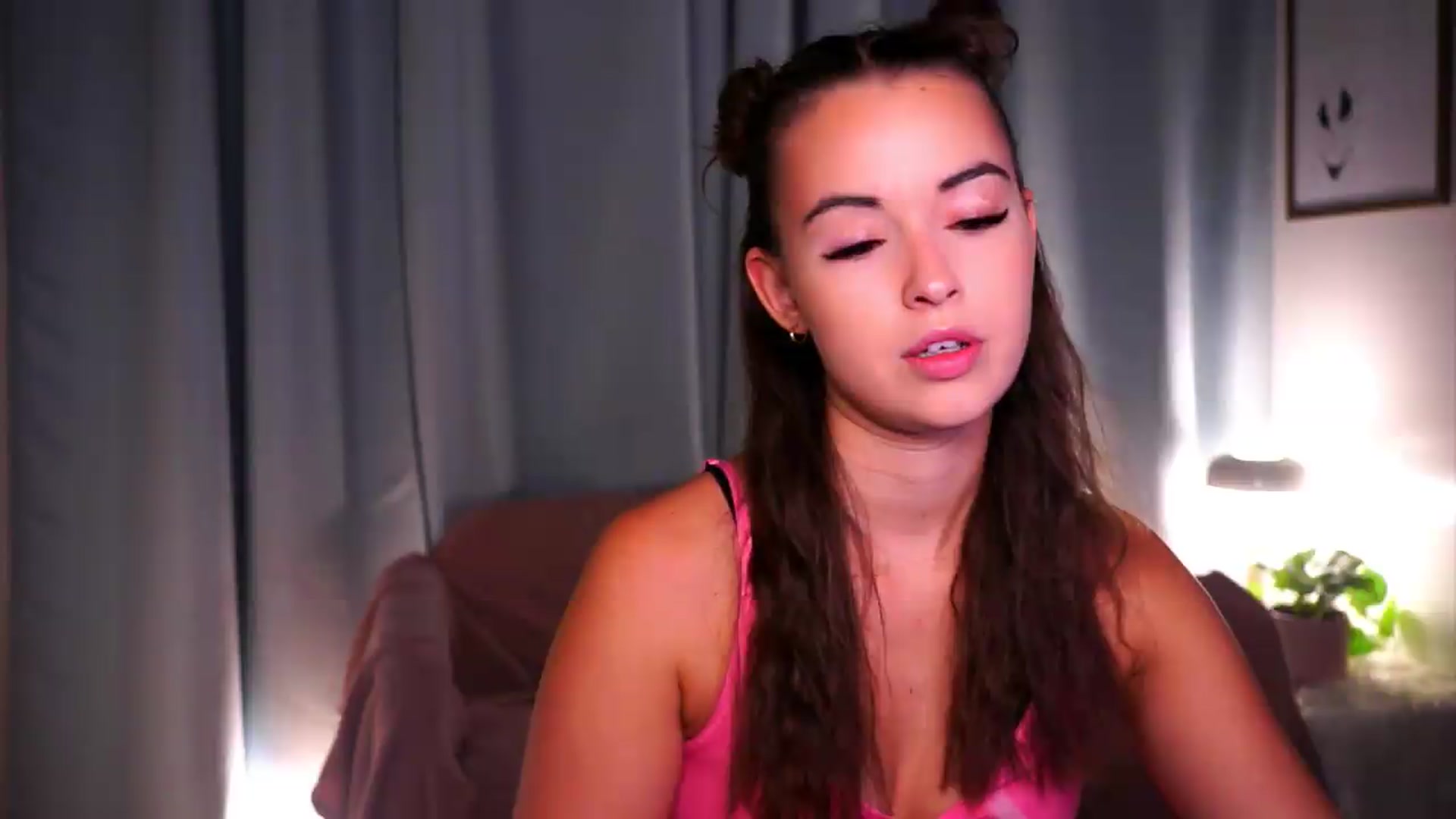 Gallery image thumbnail from FAWNette's myfreecams stream on, 07/27/2026, 17:26 image 12 of 20