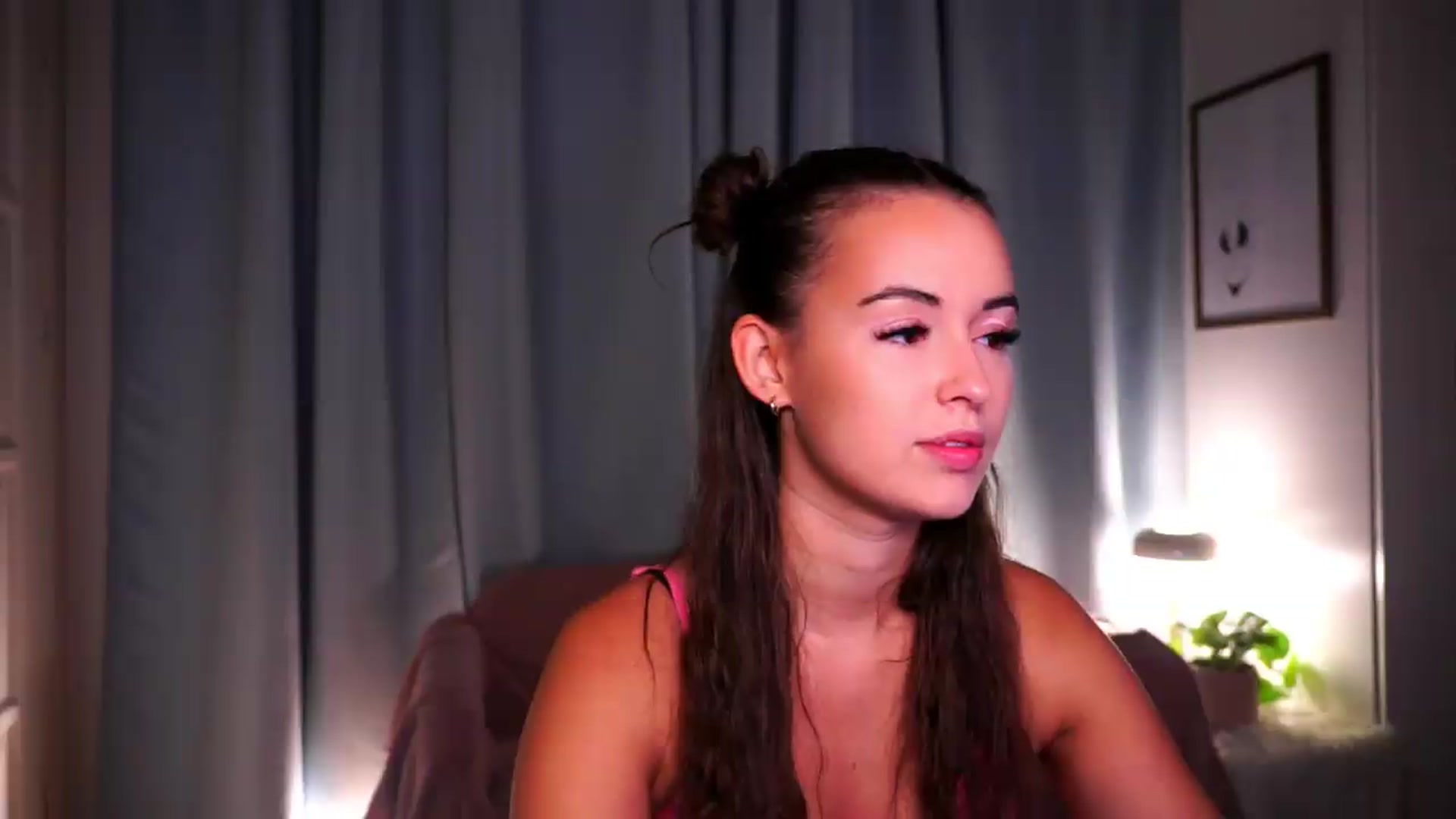 Gallery image thumbnail from FAWNette's myfreecams stream on, 07/27/2026, 17:26 image 19 of 20