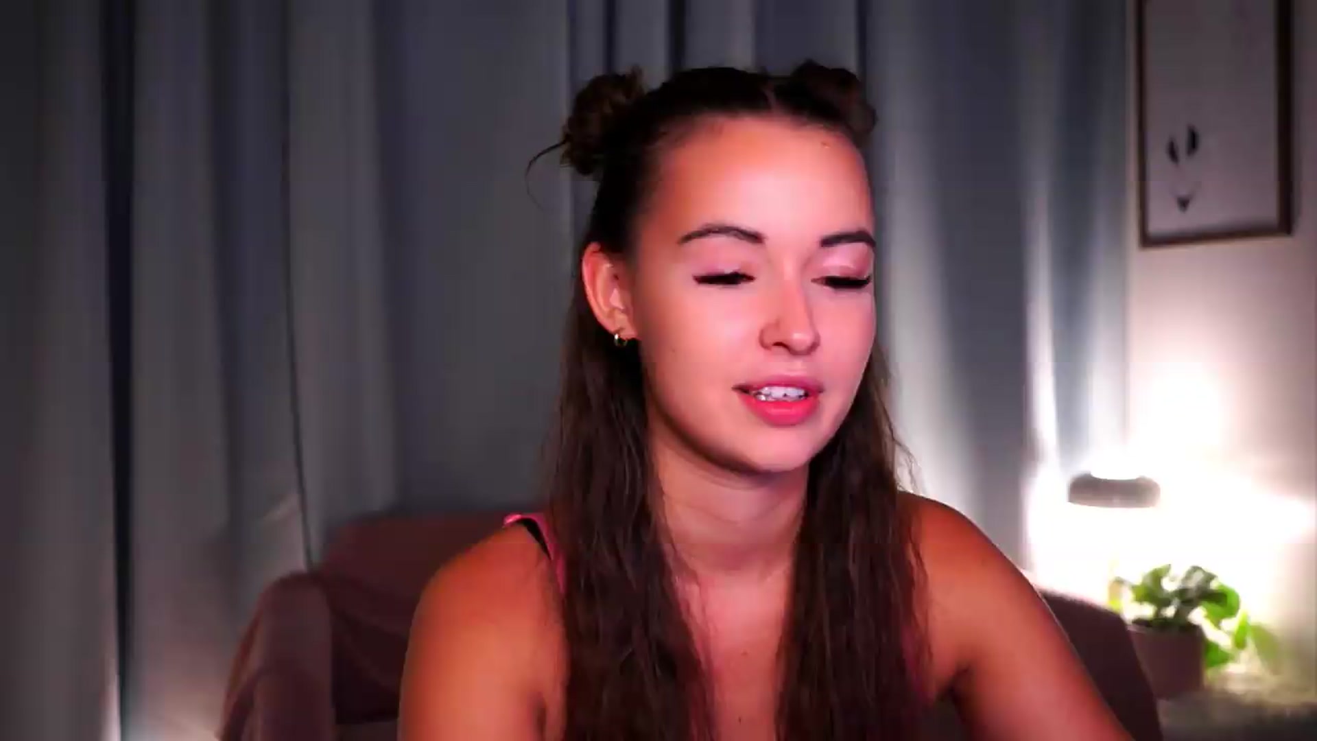 Gallery image thumbnail from FAWNette's myfreecams stream on, 07/27/2026, 20:07 image 11 of 20