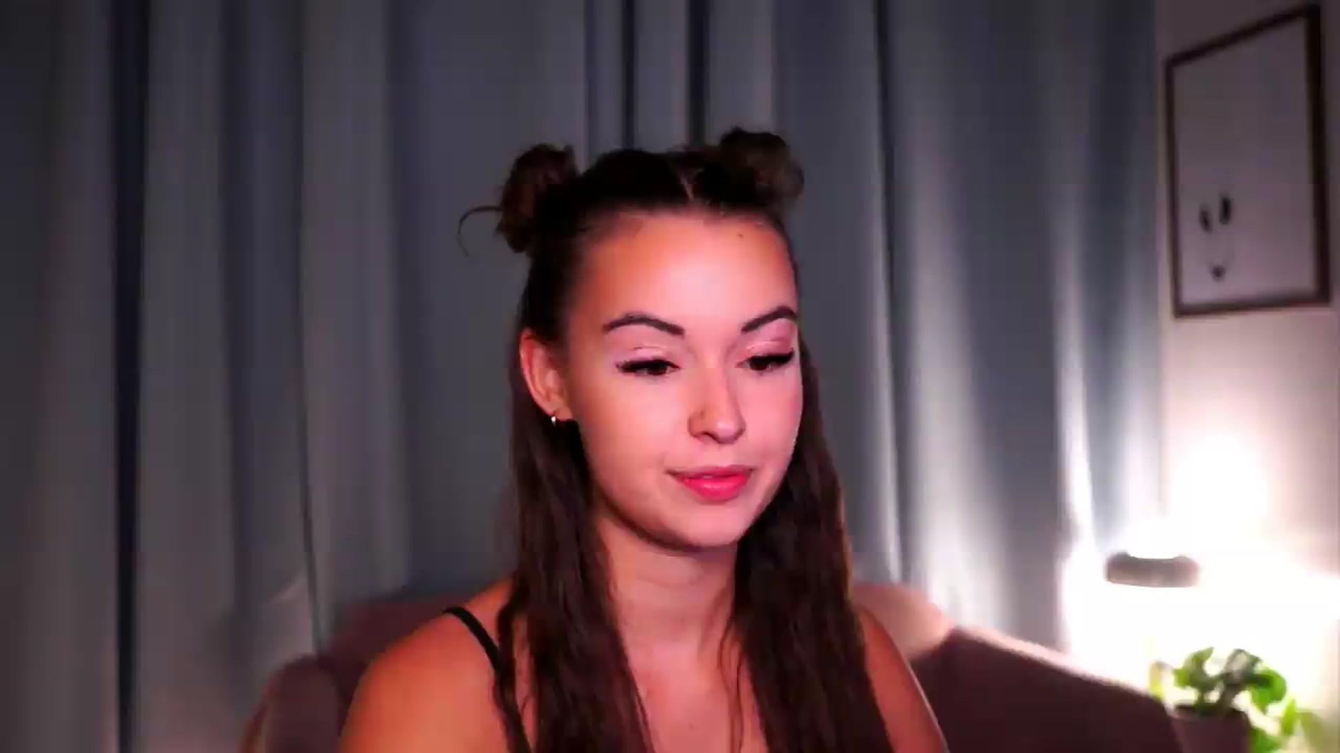 Gallery image thumbnail from FAWNette's myfreecams stream on, 07/27/2026, 20:41 image 4 of 20