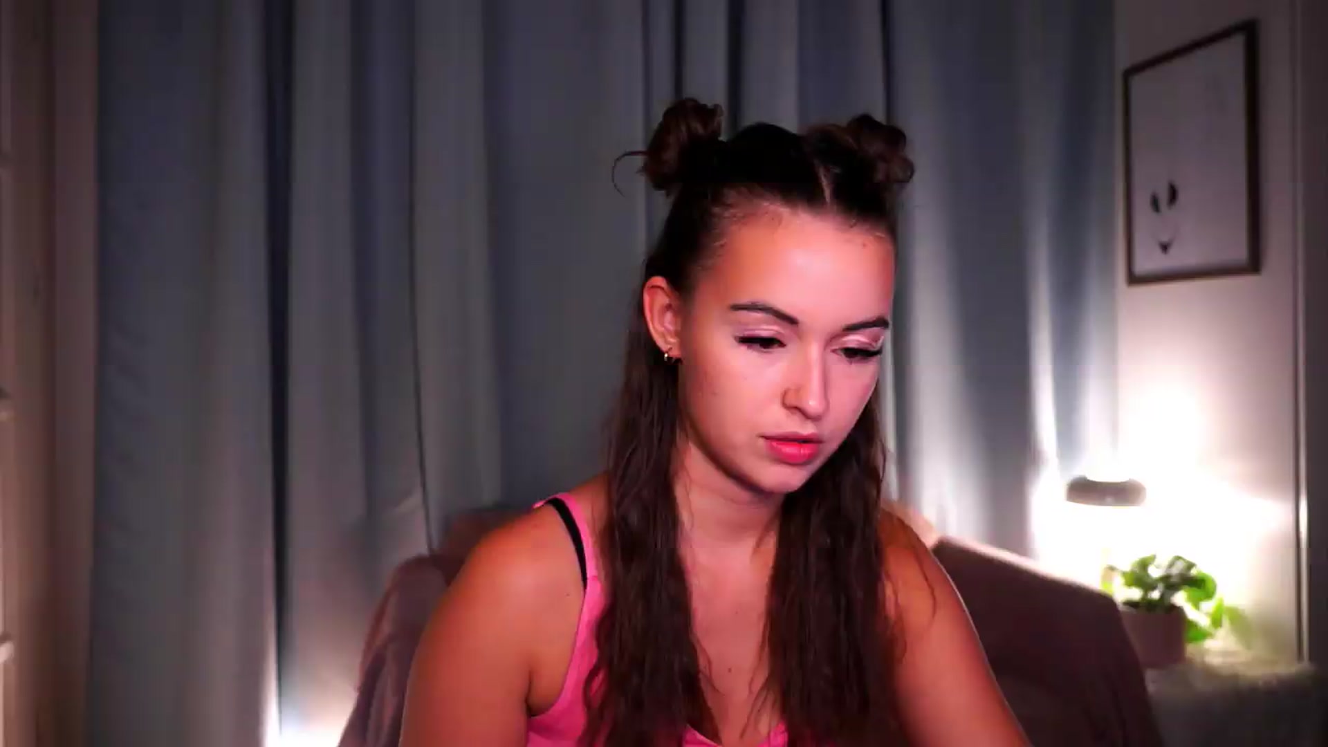 Gallery image thumbnail from FAWNette's myfreecams stream on, 07/27/2026, 20:41 image 14 of 20