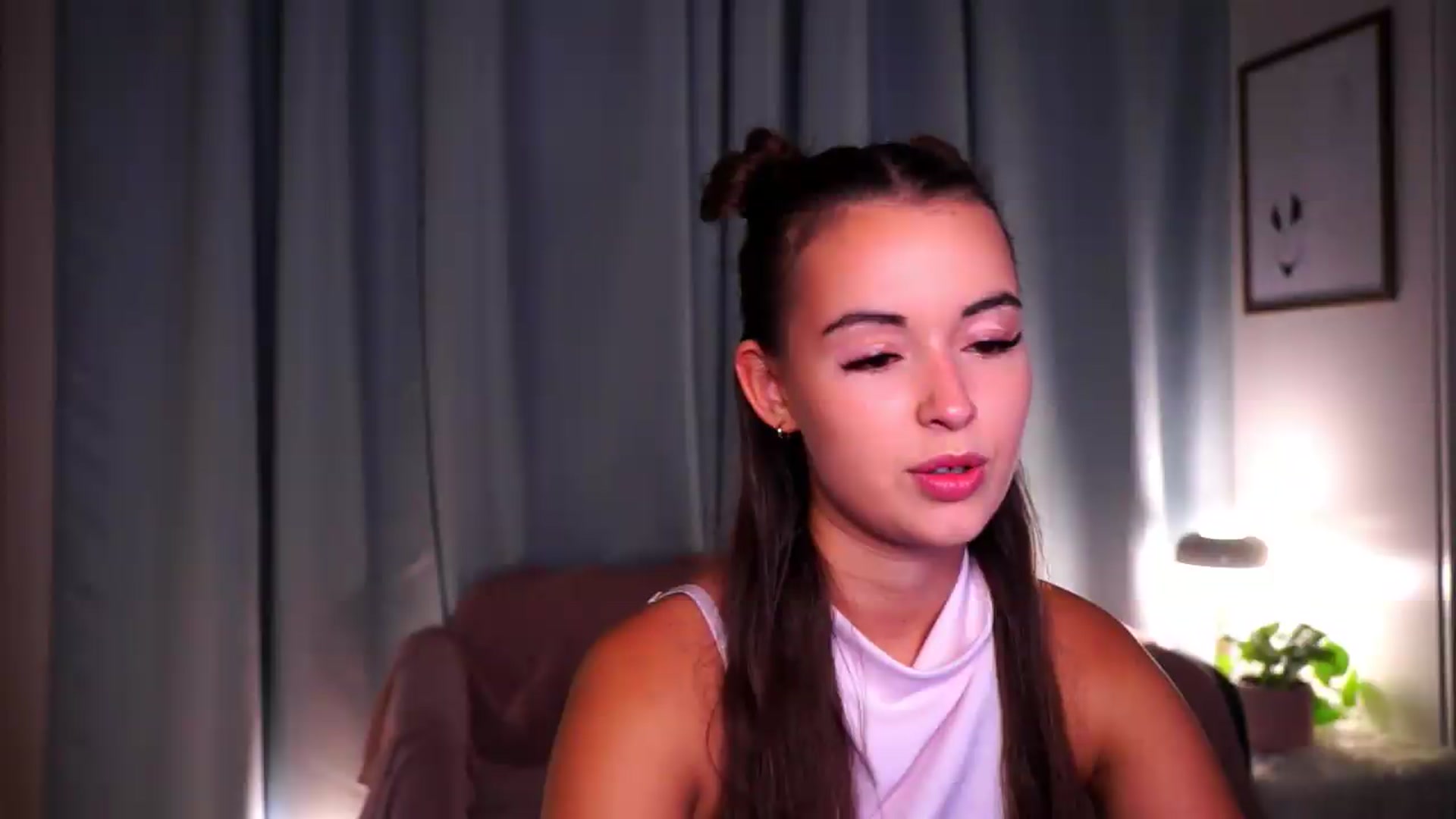 Gallery image thumbnail from FAWNette's myfreecams stream on, 07/29/2026, 16:44 image 7 of 20