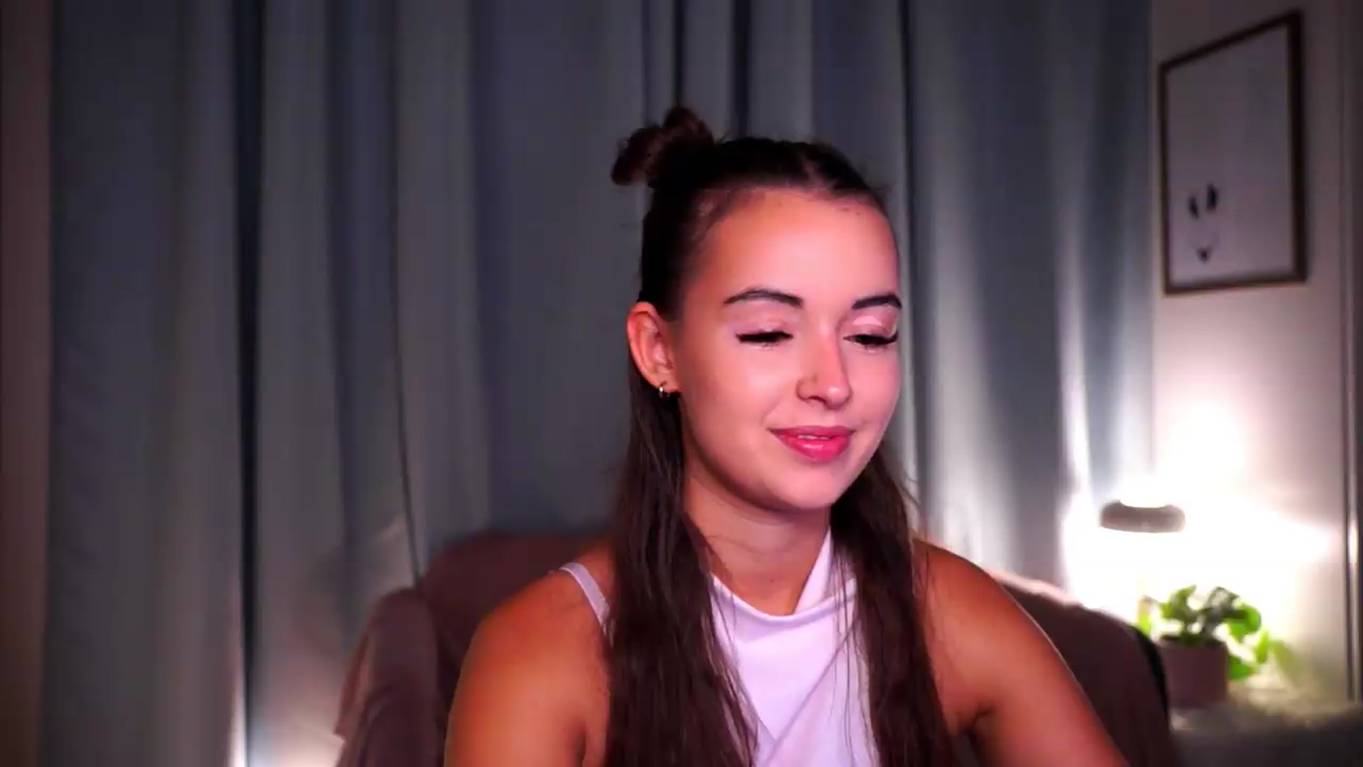 Gallery image thumbnail from FAWNette's myfreecams stream on, 07/29/2026, 16:44 image 13 of 20