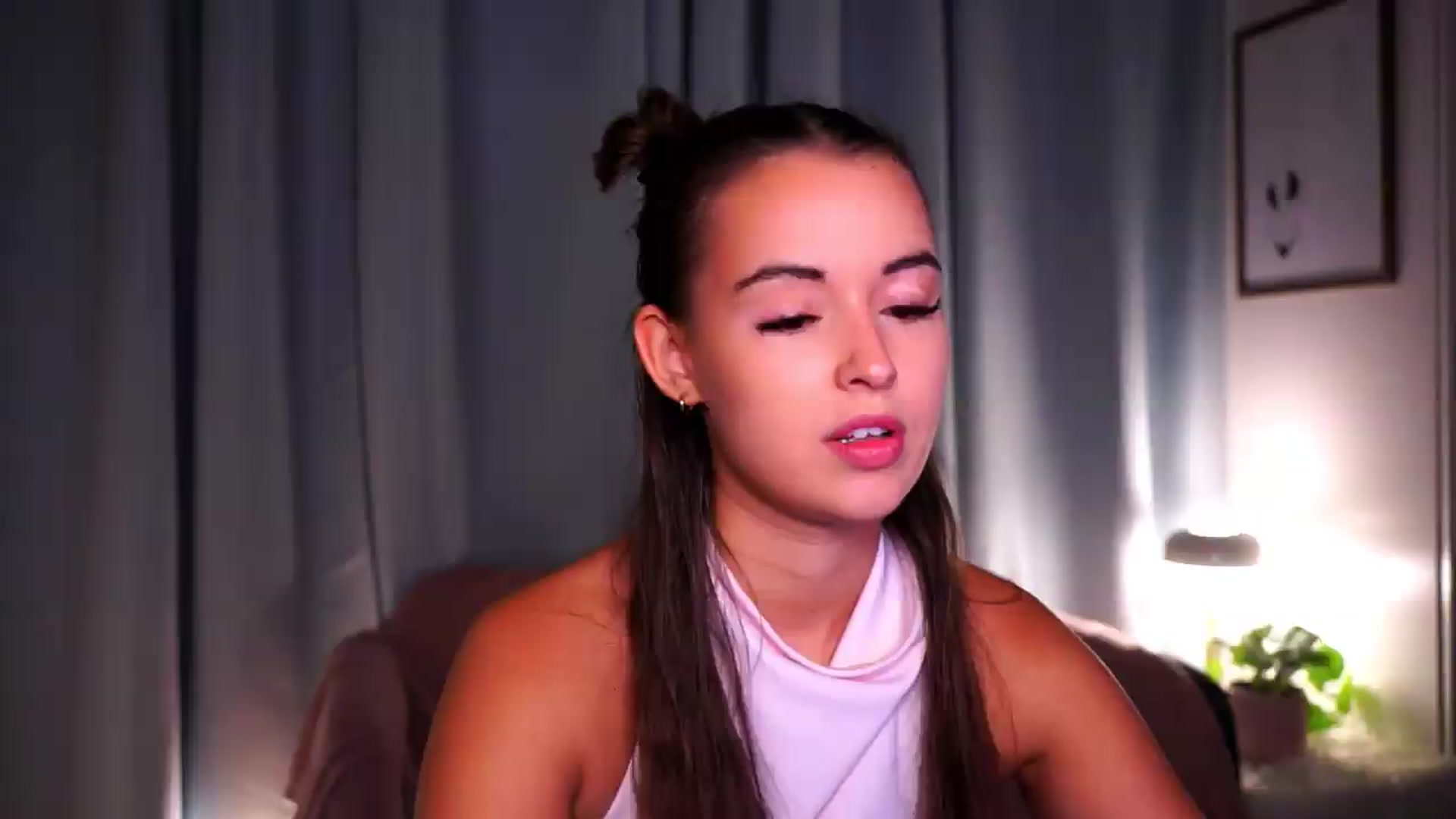 Gallery image thumbnail from FAWNette's myfreecams stream on, 07/29/2026, 18:18 image 7 of 20