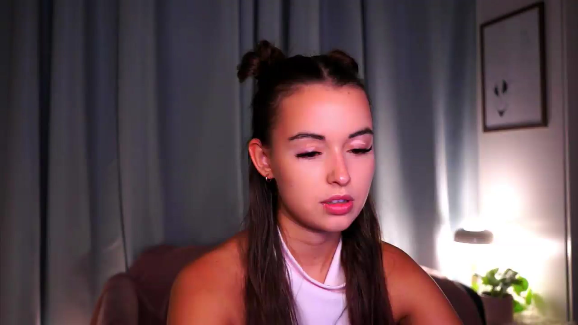 Gallery image thumbnail from FAWNette's myfreecams stream on, 07/29/2026, 18:18 image 13 of 20