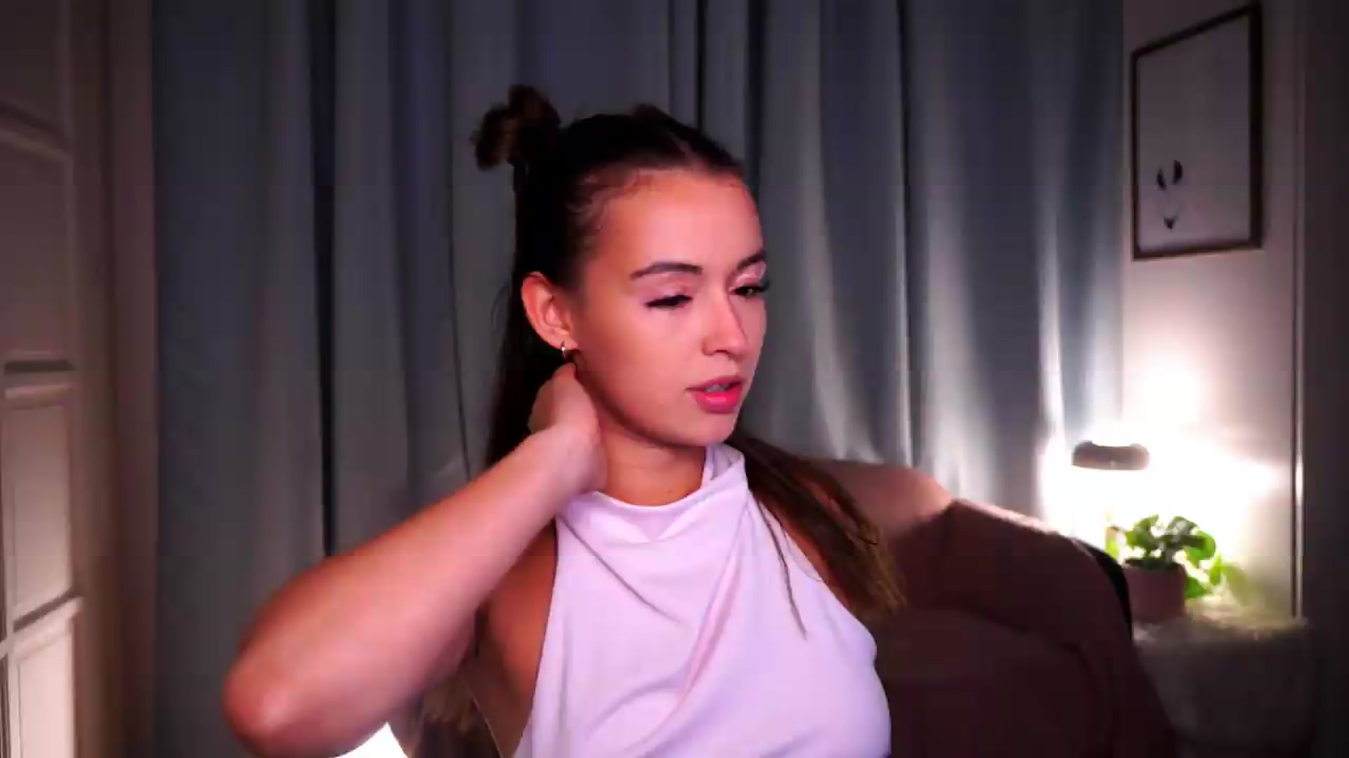 Gallery image thumbnail from FAWNette's myfreecams stream on, 07/29/2026, 19:05 image 1 of 20