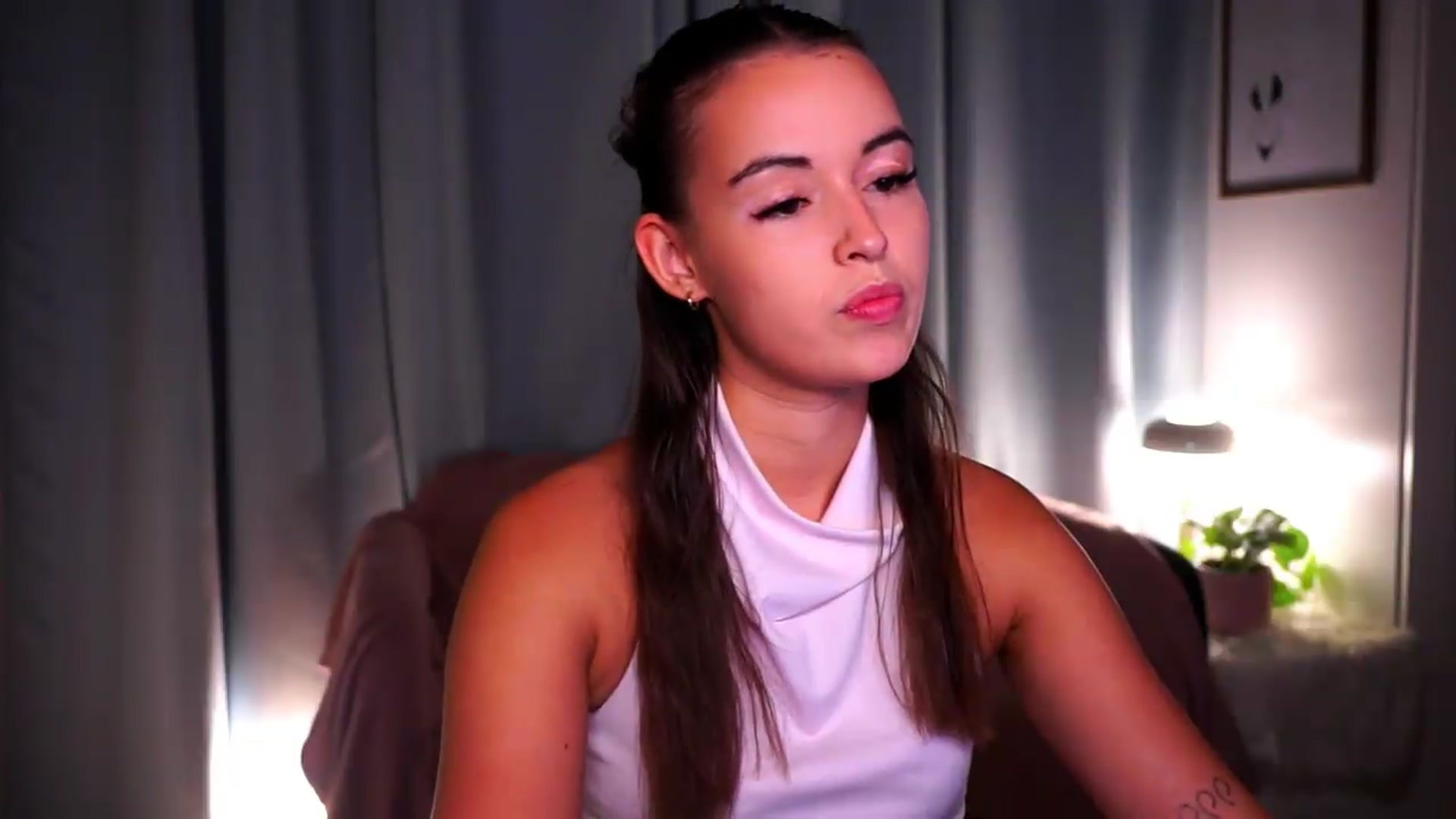 Gallery image thumbnail from FAWNette's myfreecams stream on, 07/29/2026, 20:40 image 7 of 20