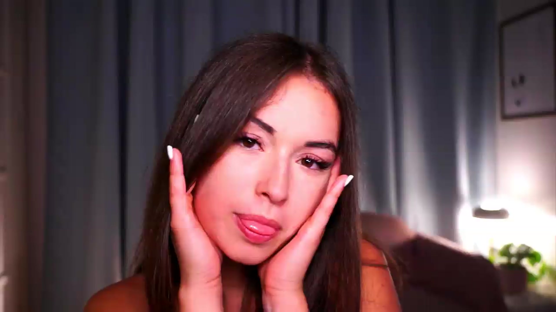 Gallery image thumbnail from FAWNette's myfreecams stream on, 08/02/2026, 14:09 image 7 of 20
