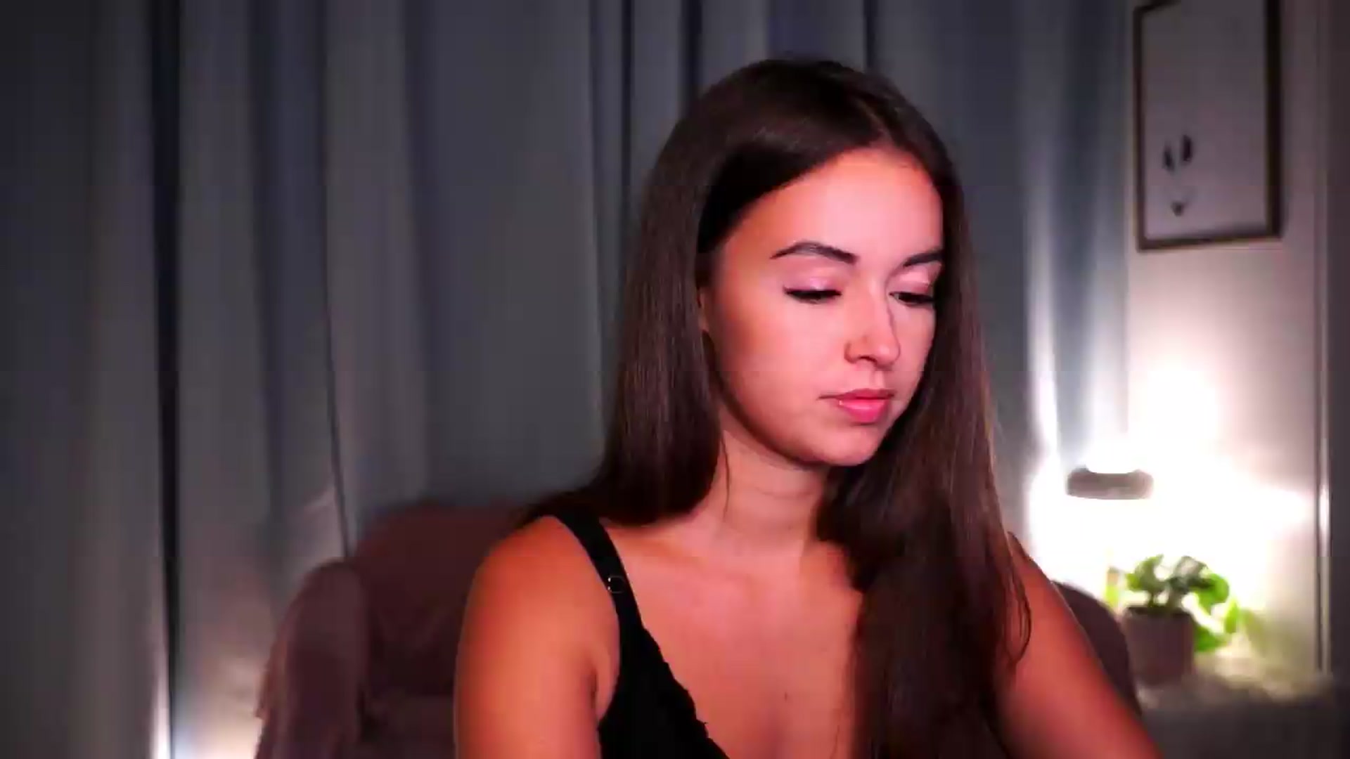 Gallery image thumbnail from FAWNette's myfreecams stream on, 08/02/2026, 16:52 image 18 of 20