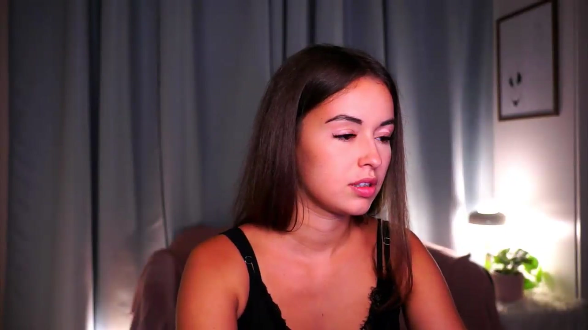 Gallery image thumbnail from FAWNette's myfreecams stream on, 08/02/2026, 17:37 image 5 of 20