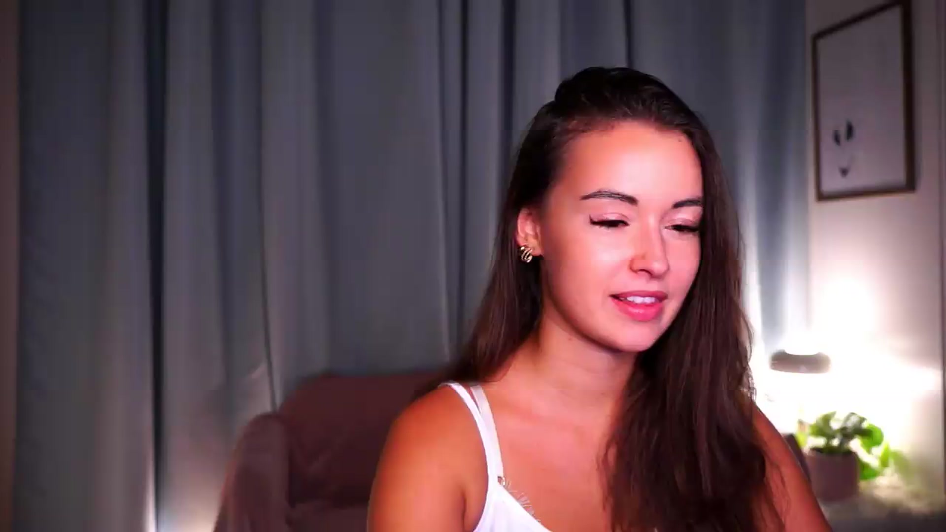 Gallery image thumbnail from FAWNette's myfreecams stream on, 08/05/2026, 16:40 image 5 of 20