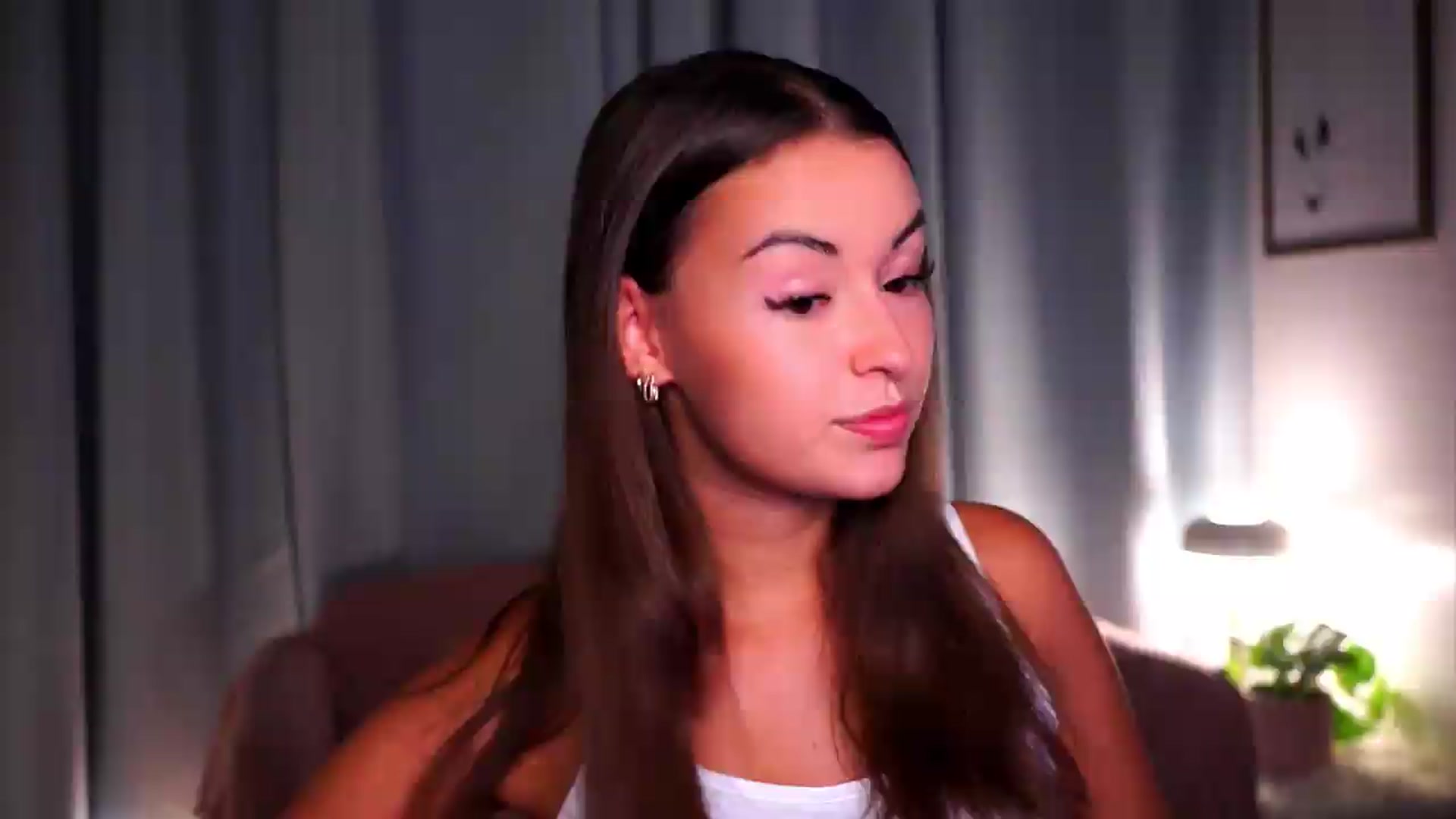 Gallery image thumbnail from FAWNette's myfreecams stream on, 08/05/2026, 17:59 image 8 of 20