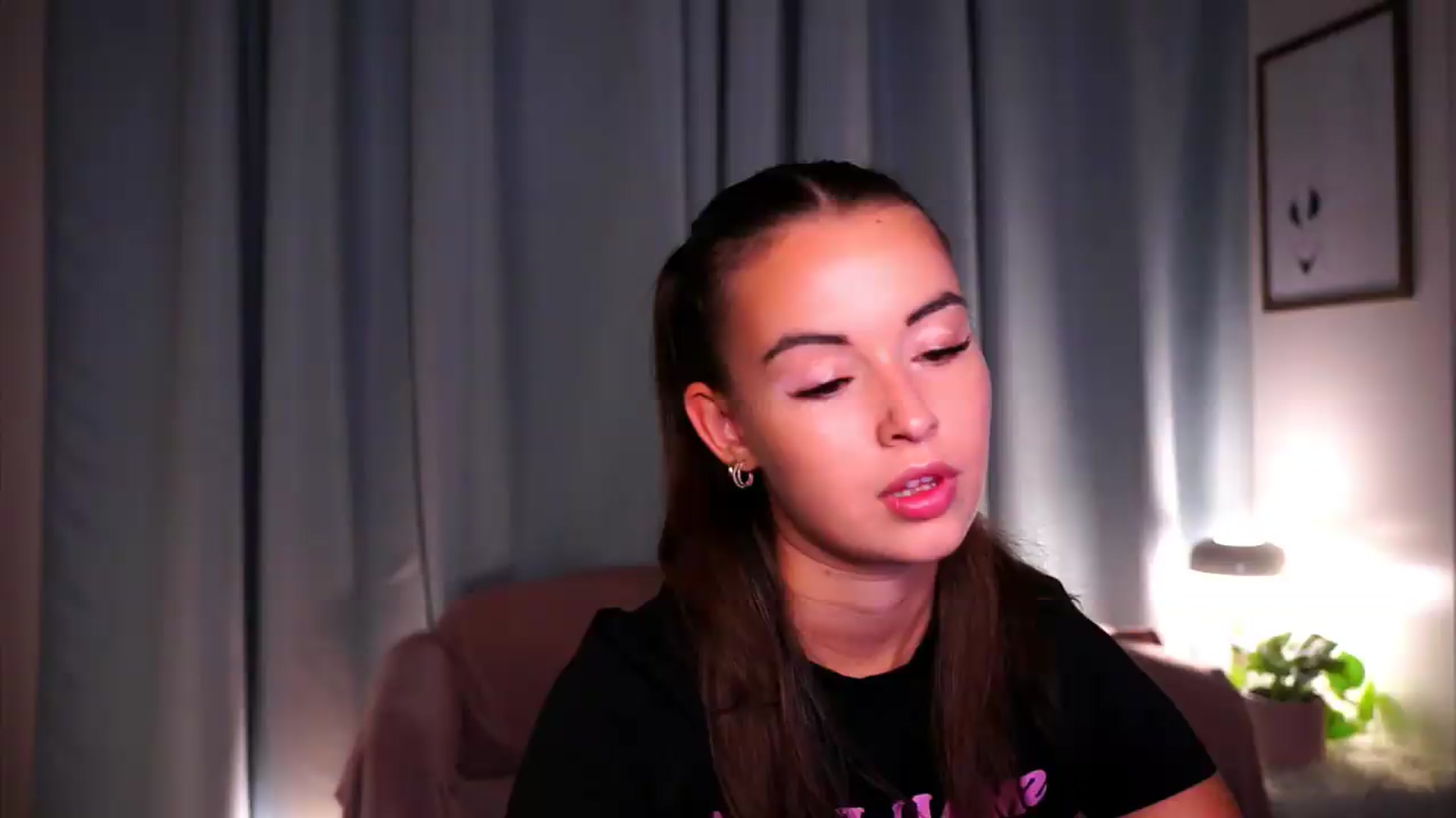 Gallery image thumbnail from FAWNette's myfreecams stream on, 08/07/2026, 13:47 image 19 of 20