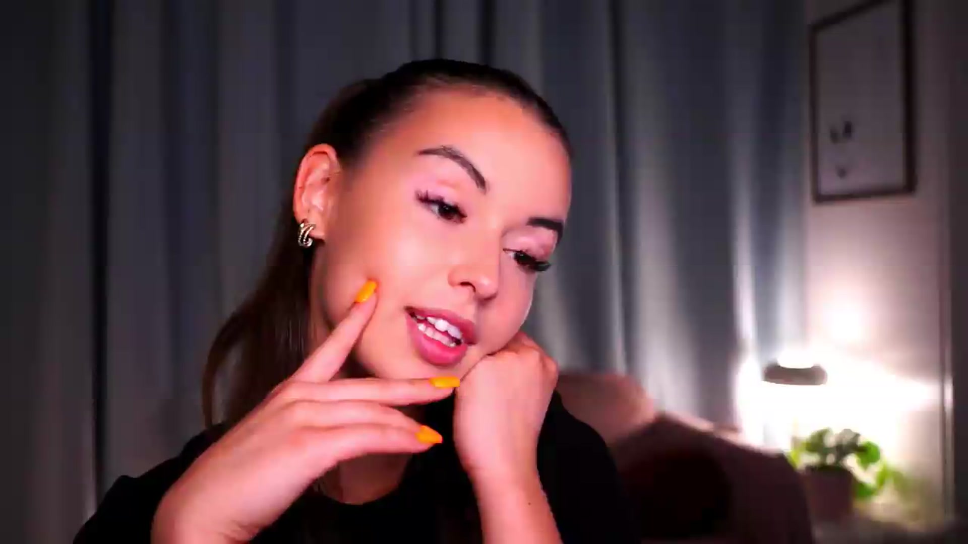 Gallery image thumbnail from FAWNette's myfreecams stream on, 08/07/2026, 15:44 image 4 of 20