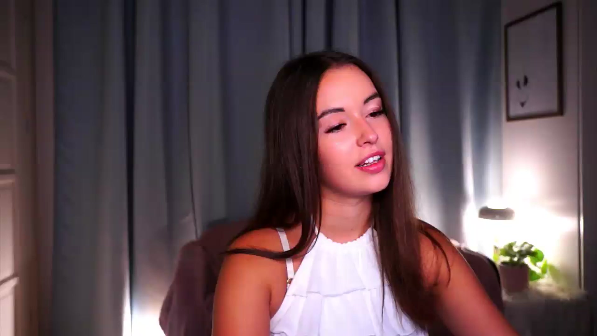 Gallery image thumbnail from FAWNette's myfreecams stream on, 08/10/2026, 16:27 image 7 of 20