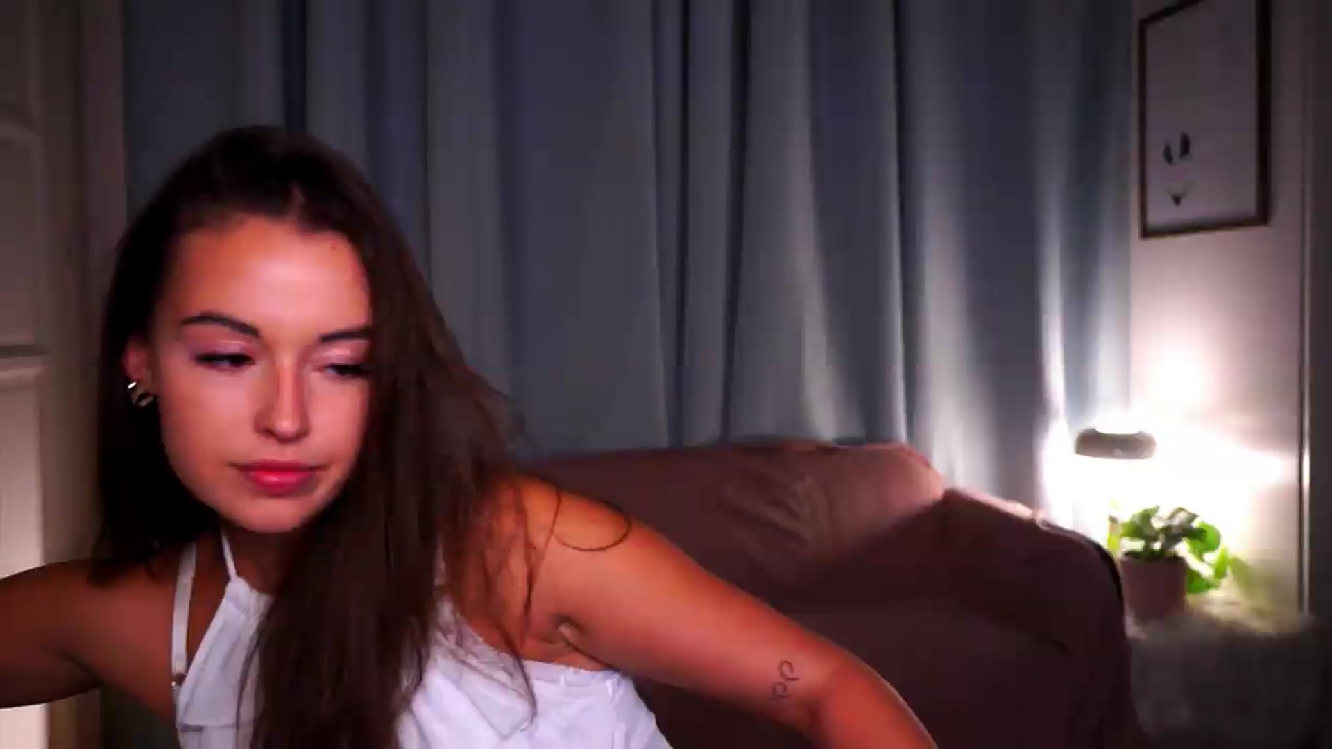 Gallery image thumbnail from FAWNette's myfreecams stream on, 08/10/2026, 16:27 image 18 of 20