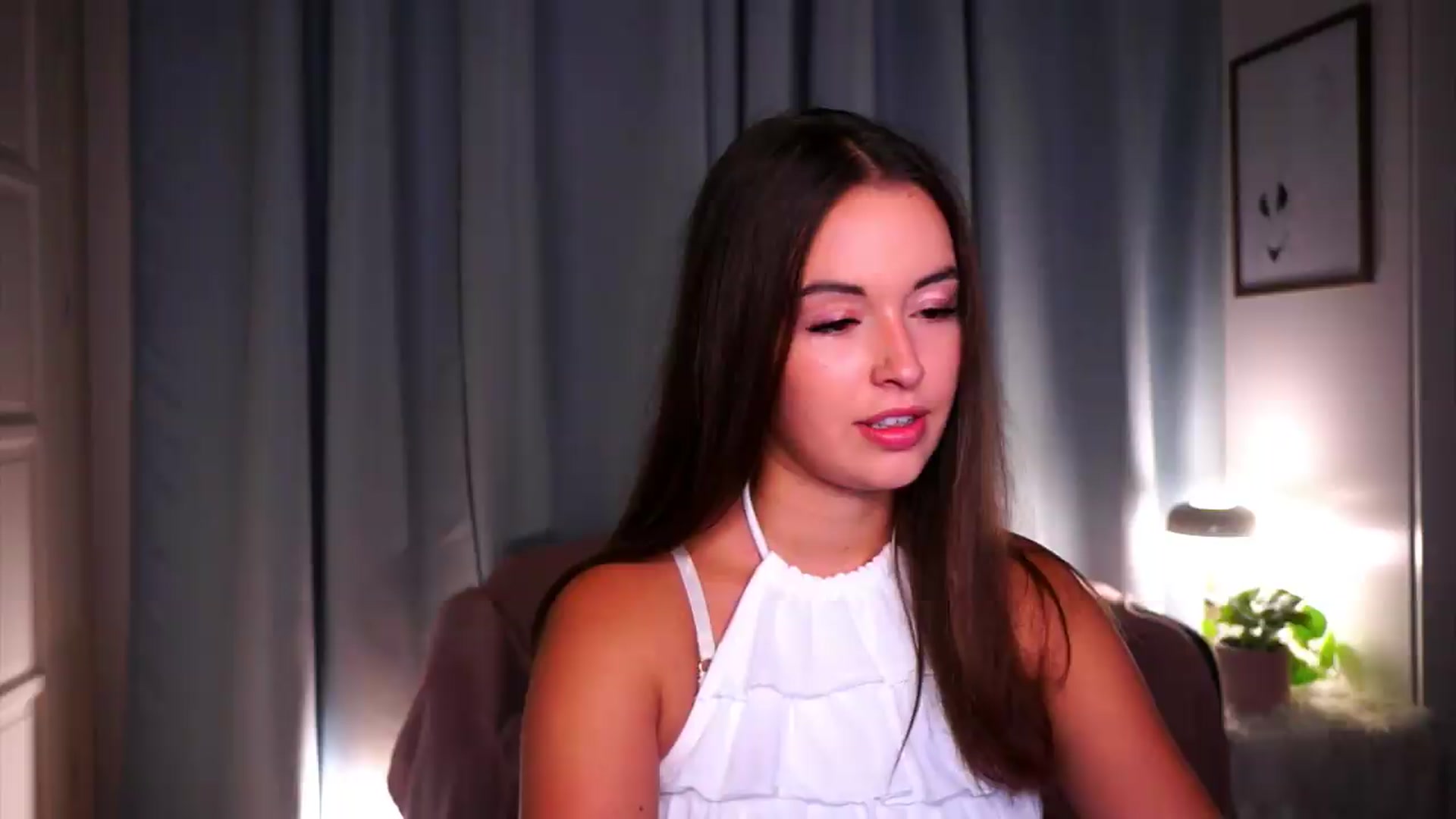 Gallery image thumbnail from FAWNette's myfreecams stream on, 08/10/2026, 16:27 image 6 of 20