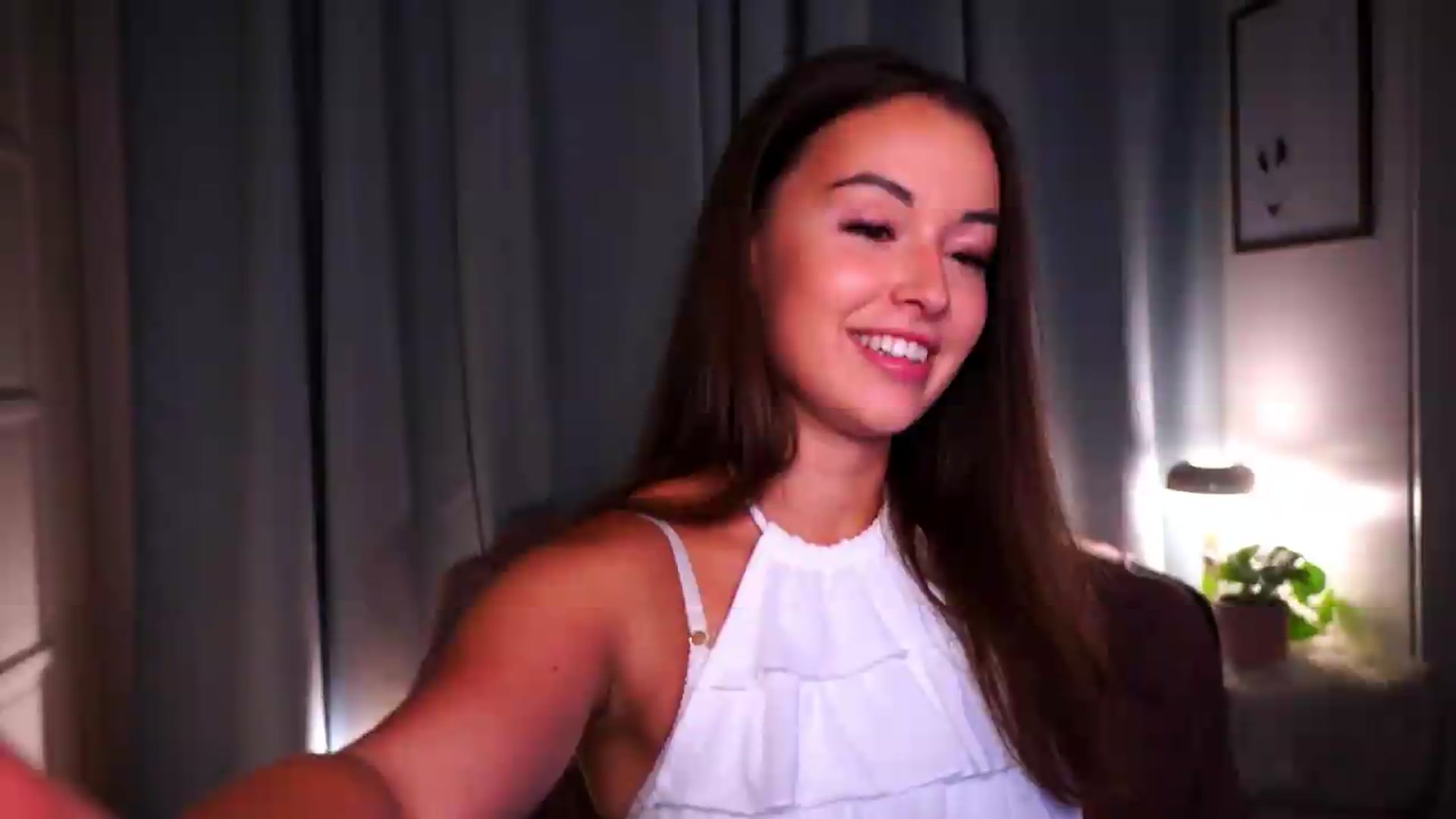 Gallery image thumbnail from FAWNette's myfreecams stream on, 08/10/2026, 16:27 image 17 of 20