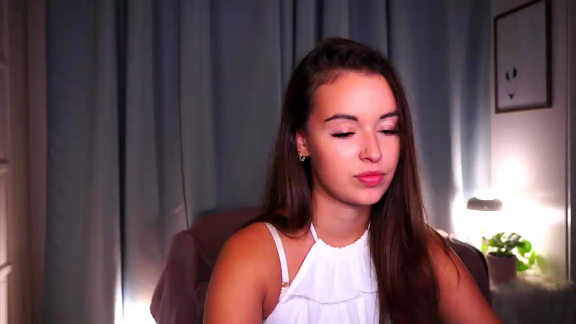 Gallery image thumbnail from FAWNette's myfreecams stream on, 08/10/2026, 16:55 image 7 of 20