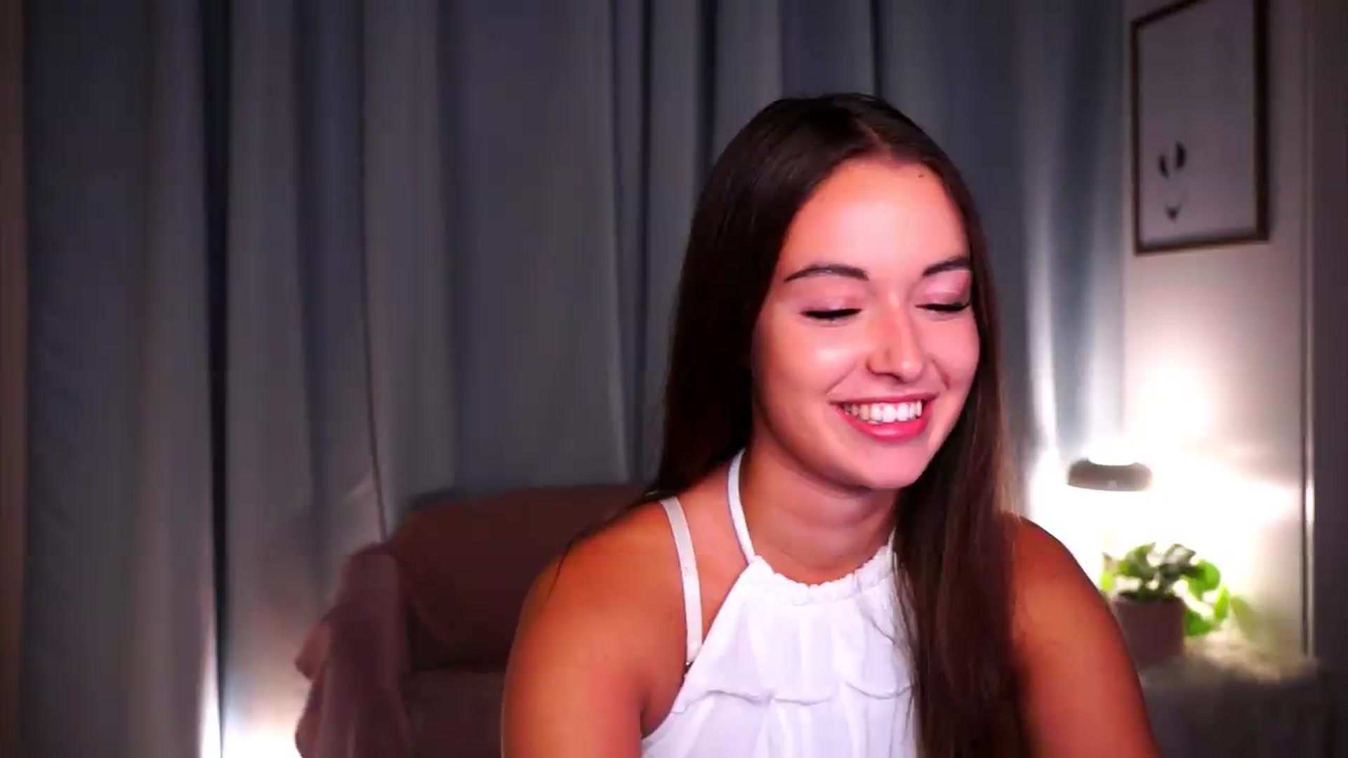 Gallery image thumbnail from FAWNette's myfreecams stream on, 08/10/2026, 20:35 image 5 of 20